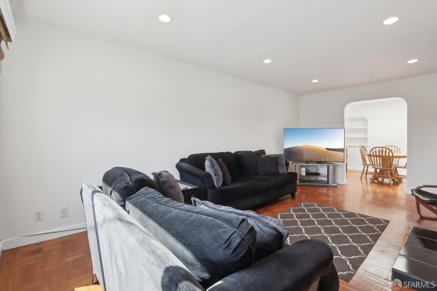 Detail Gallery Image 3 of 24 For 471 Mastick Ave, San Bruno,  CA 94066 - 2 Beds | 1 Baths