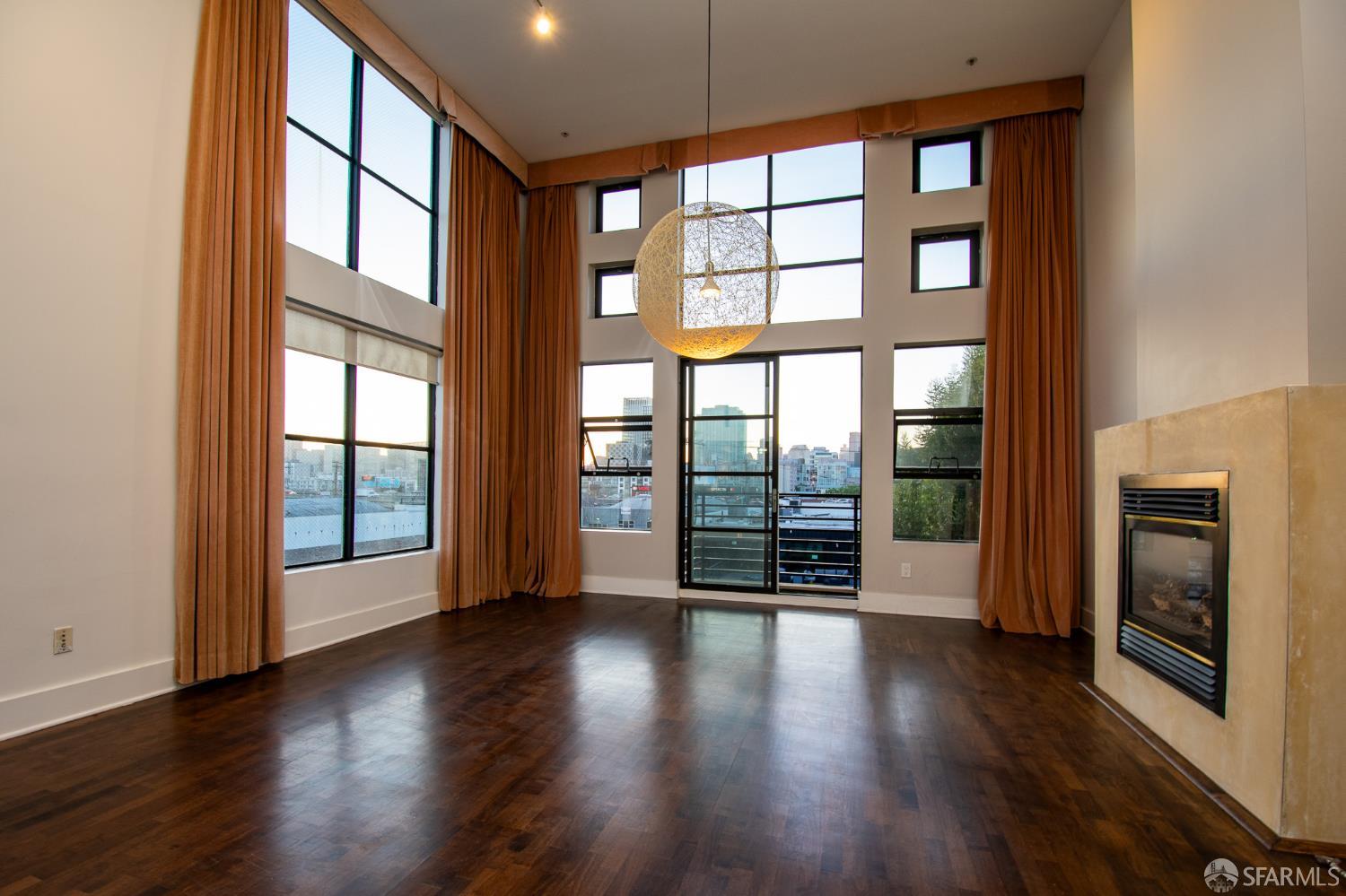 Detail Gallery Image 1 of 23 For 139 Welsh St #10,  San Francisco,  CA 94107 - 2 Beds | 2 Baths