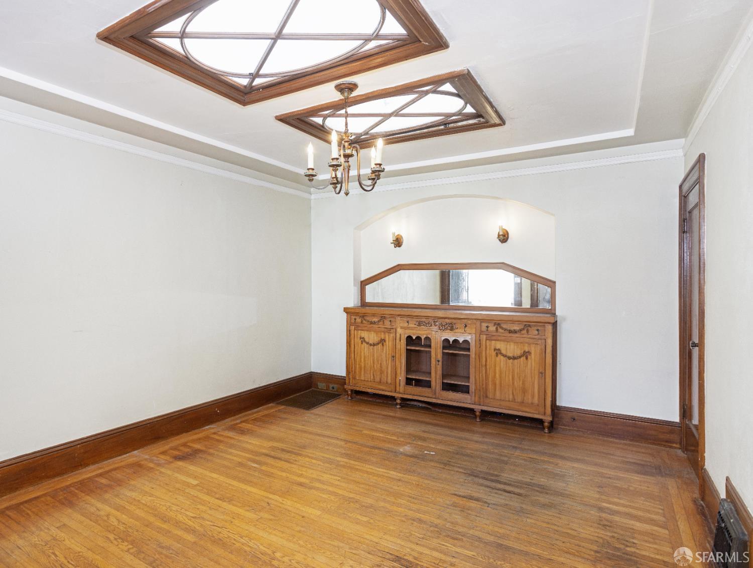 Detail Gallery Image 6 of 23 For 2363 34th Ave, San Francisco,  CA 94116 - 2 Beds | 1 Baths