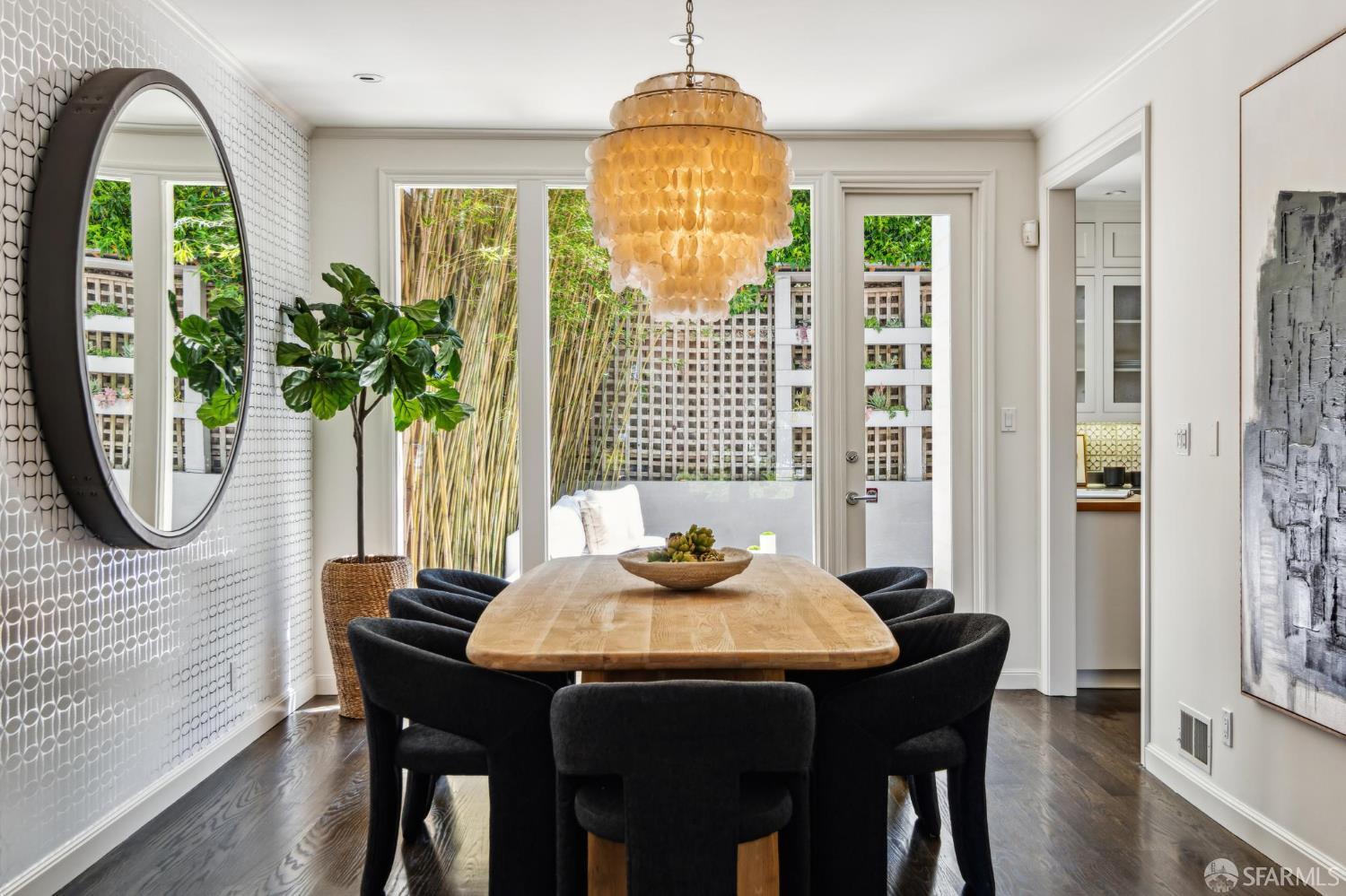 Detail Gallery Image 8 of 35 For 2111 Vallejo St, San Francisco,  CA 94123 - 3 Beds | 2/1 Baths