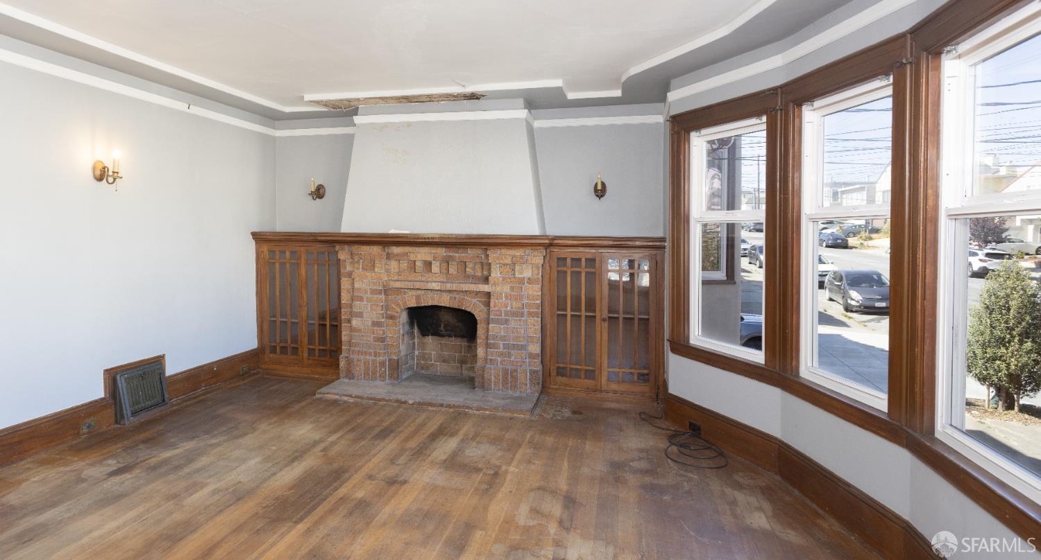 Detail Gallery Image 4 of 23 For 2363 34th Ave, San Francisco,  CA 94116 - 2 Beds | 1 Baths