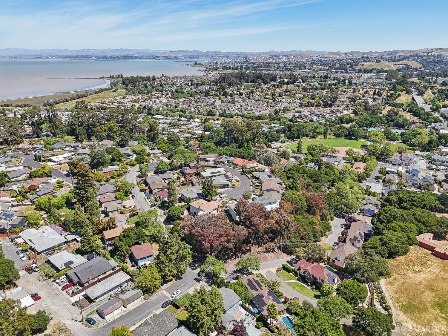 Detail Gallery Image 58 of 62 For 2031 Buena Vista Dr, Pinole,  CA 94564 - 5 Beds | 4 Baths