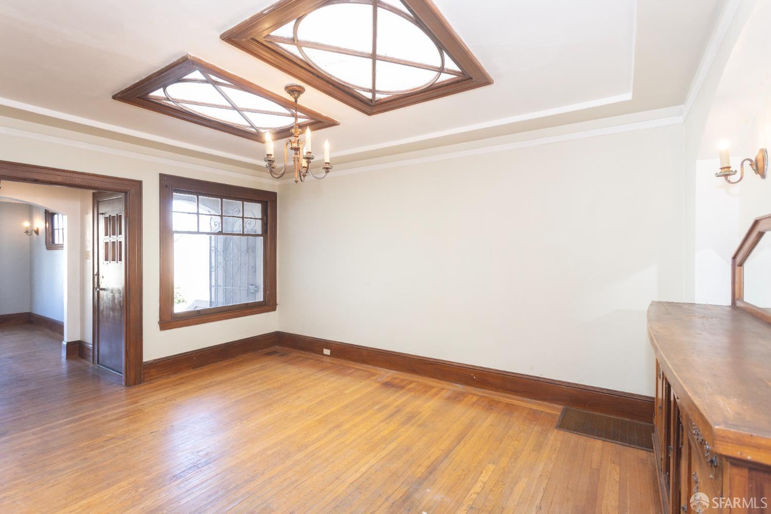 Detail Gallery Image 7 of 23 For 2363 34th Ave, San Francisco,  CA 94116 - 2 Beds | 1 Baths