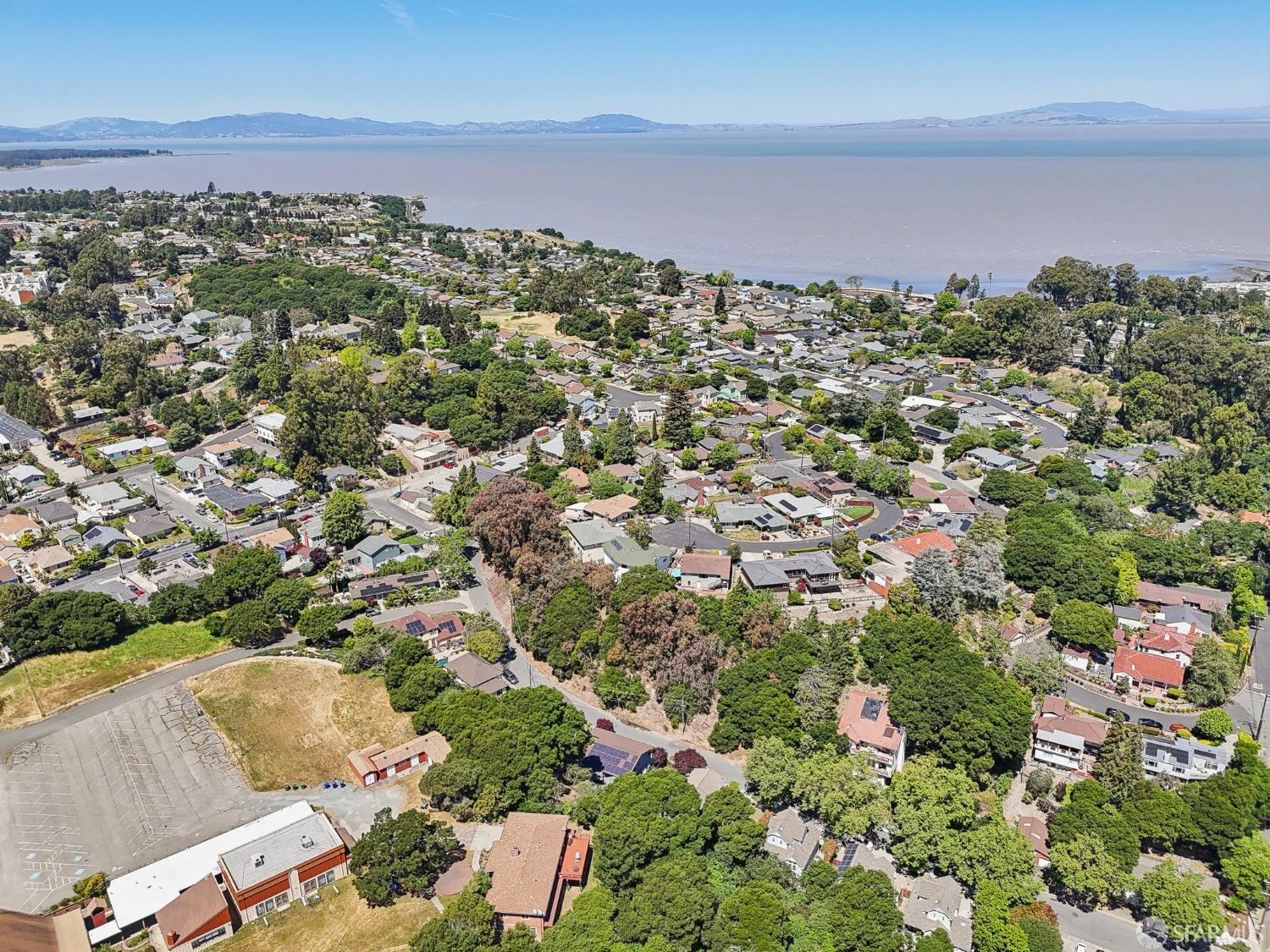 Detail Gallery Image 57 of 62 For 2031 Buena Vista Dr, Pinole,  CA 94564 - 5 Beds | 4 Baths