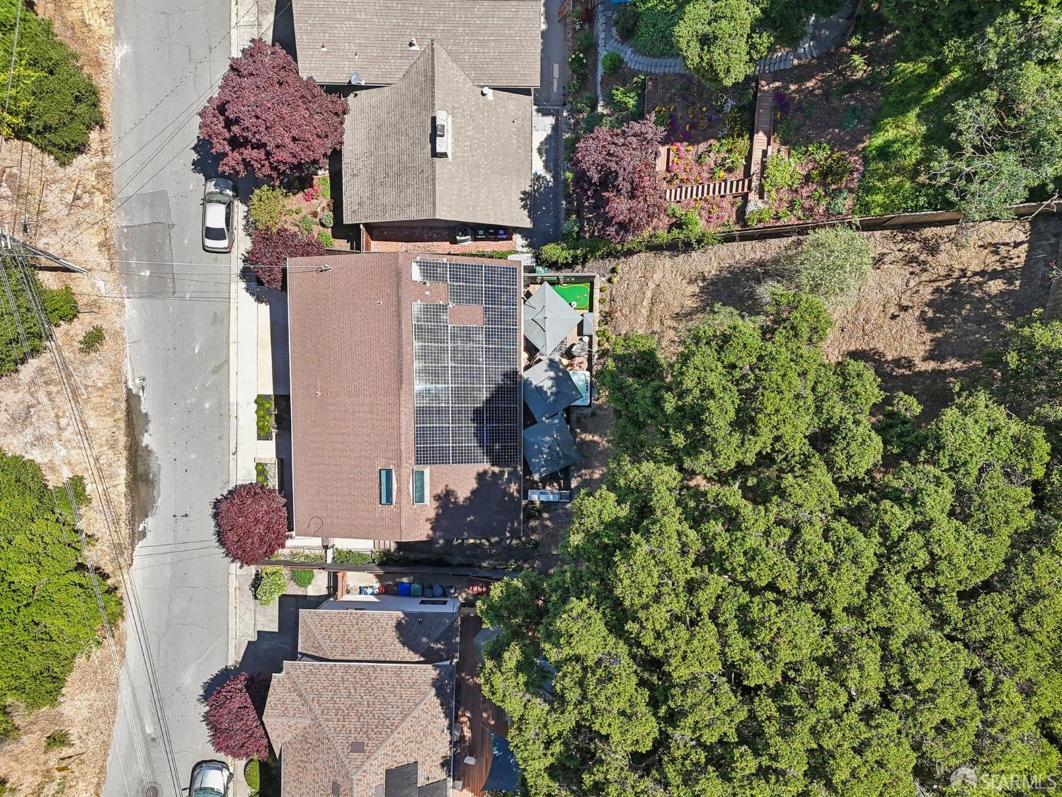 Detail Gallery Image 56 of 62 For 2031 Buena Vista Dr, Pinole,  CA 94564 - 5 Beds | 4 Baths
