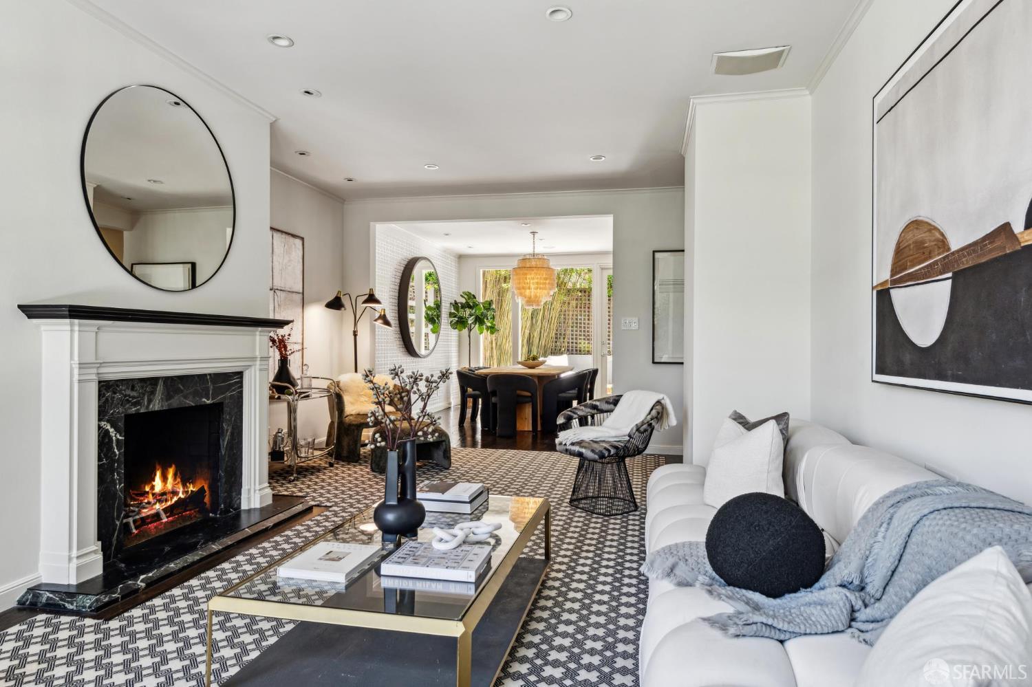 Detail Gallery Image 4 of 35 For 2111 Vallejo St, San Francisco,  CA 94123 - 3 Beds | 2/1 Baths