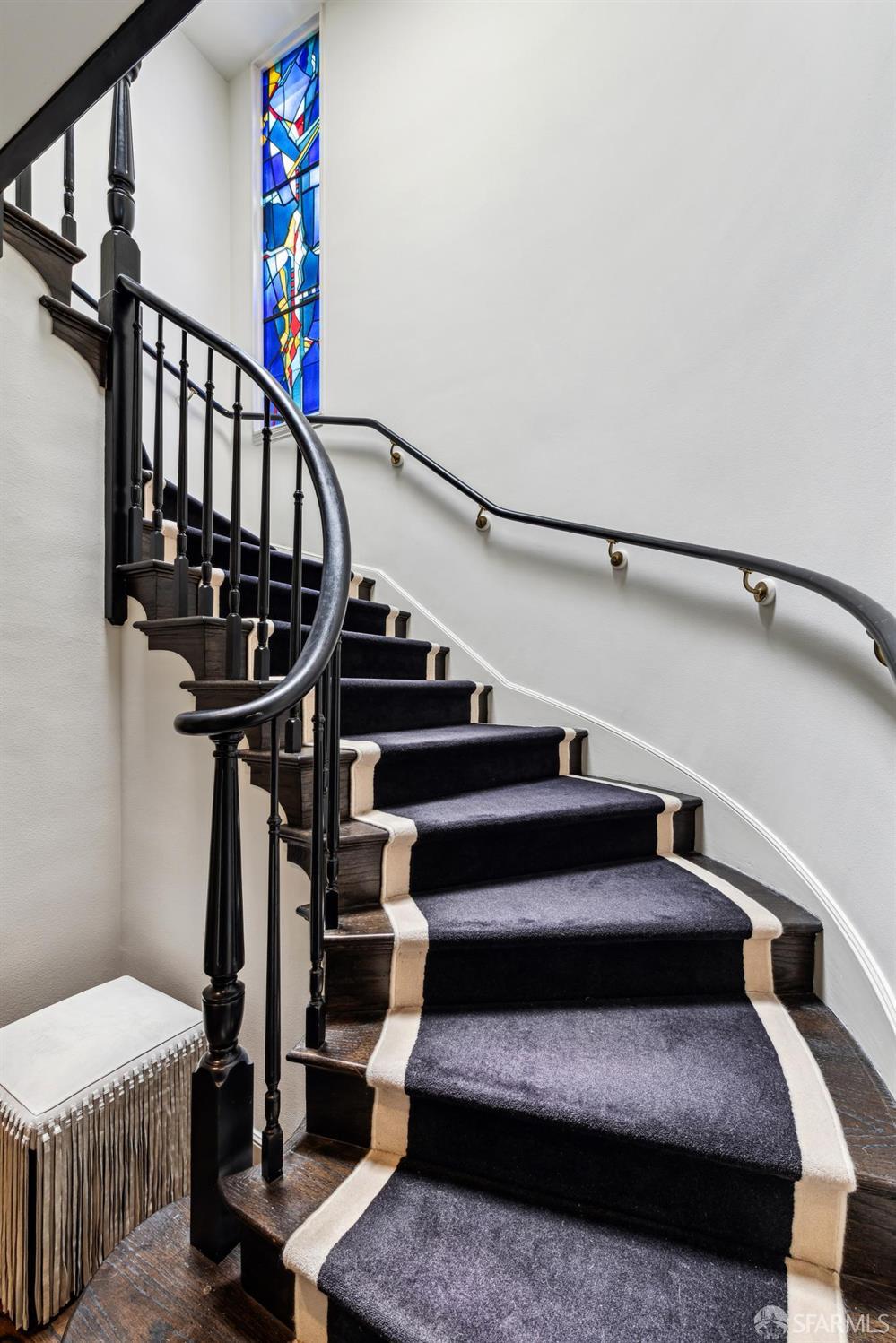 Detail Gallery Image 15 of 35 For 2111 Vallejo St, San Francisco,  CA 94123 - 3 Beds | 2/1 Baths