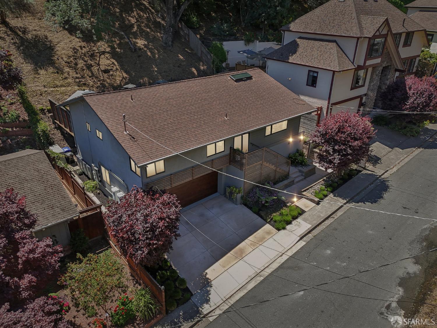 Detail Gallery Image 45 of 62 For 2031 Buena Vista Dr, Pinole,  CA 94564 - 5 Beds | 4 Baths