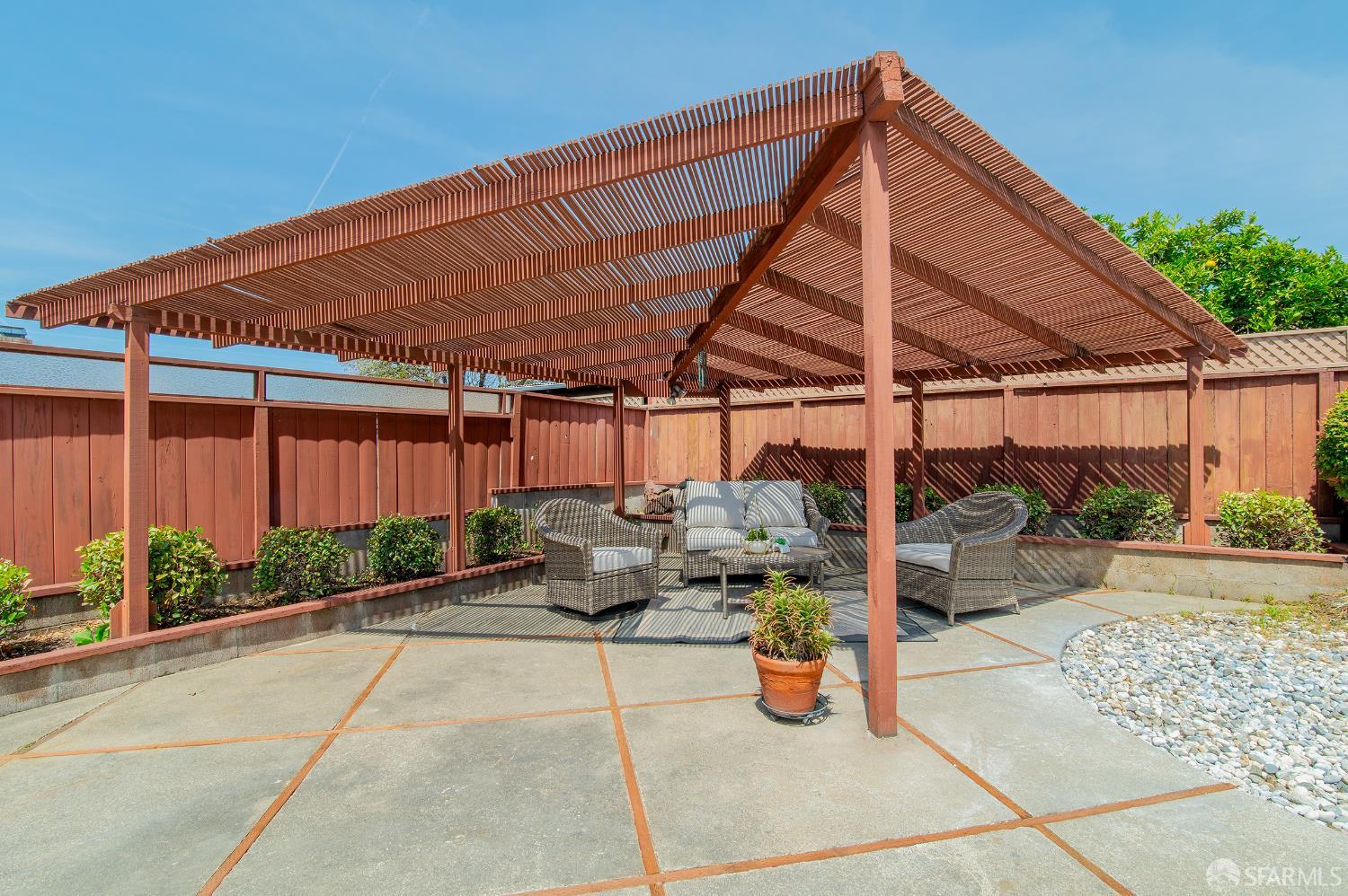 Detail Gallery Image 23 of 32 For 509 Kim Pl, Hayward,  CA 94544 - 3 Beds | 2 Baths
