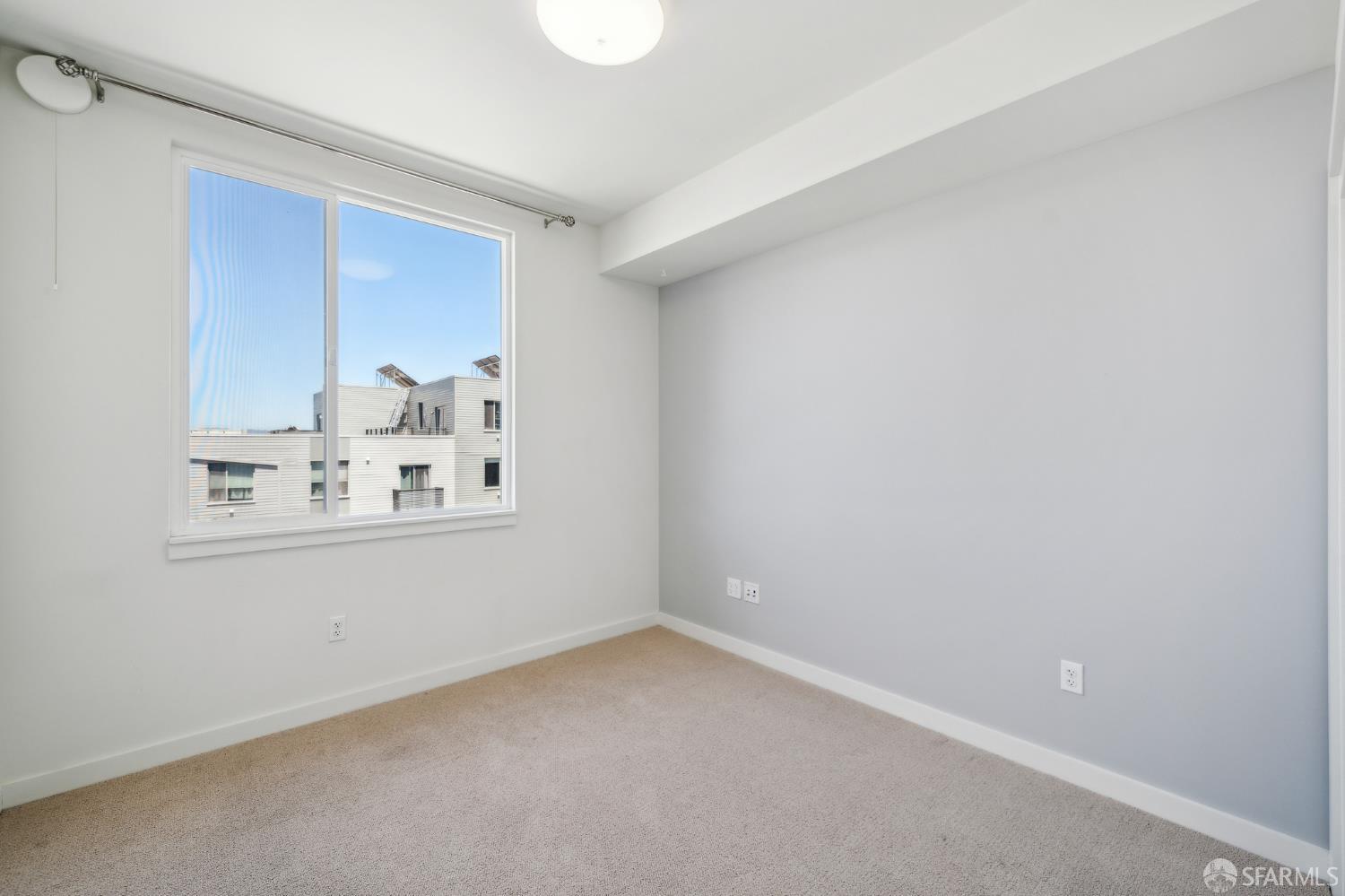 Photo #16: 425017546 Listing: Photo #16