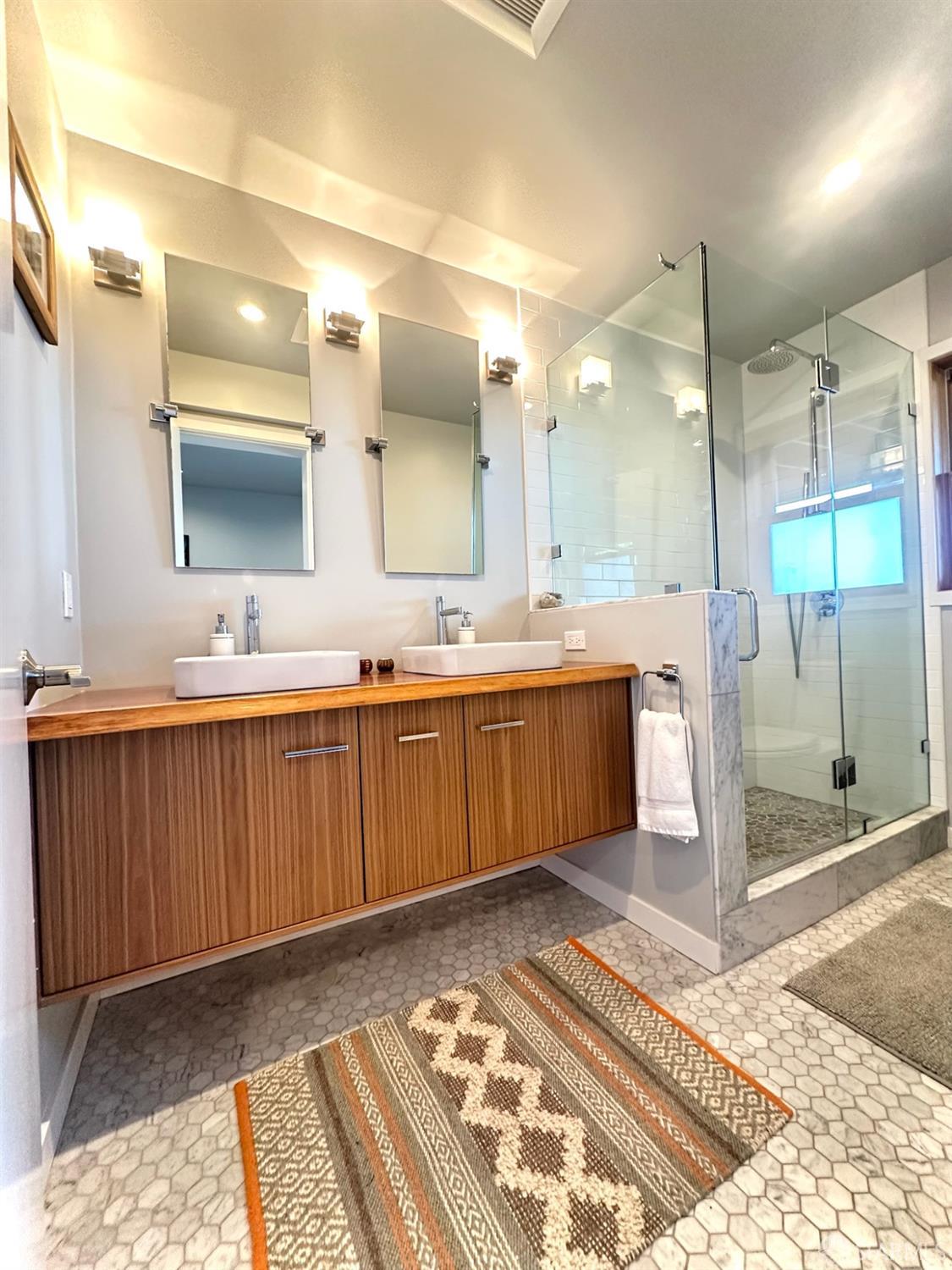 Detail Gallery Image 16 of 35 For 2543 44th Ave, San Francisco,  CA 94116 - 3 Beds | 2 Baths
