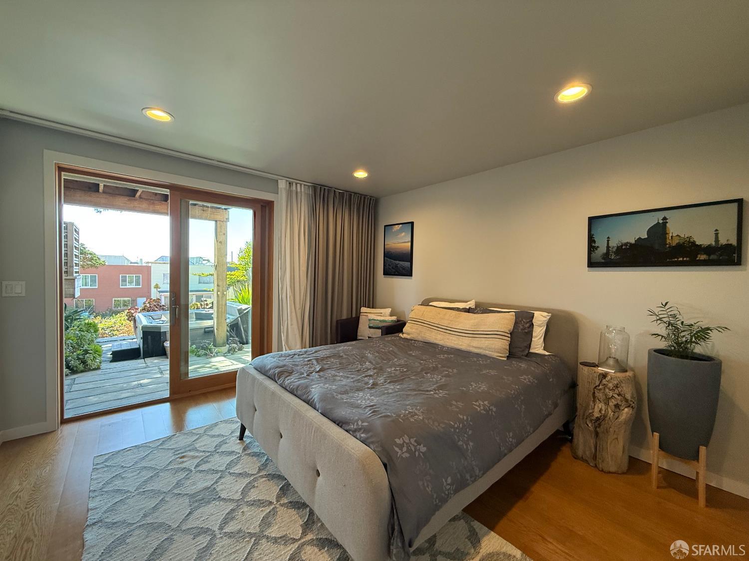 Detail Gallery Image 14 of 35 For 2543 44th Ave, San Francisco,  CA 94116 - 3 Beds | 2 Baths