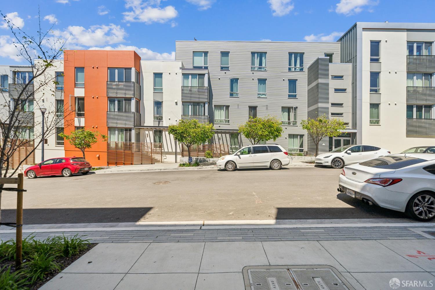MLS: 425017546 Condo For Sale