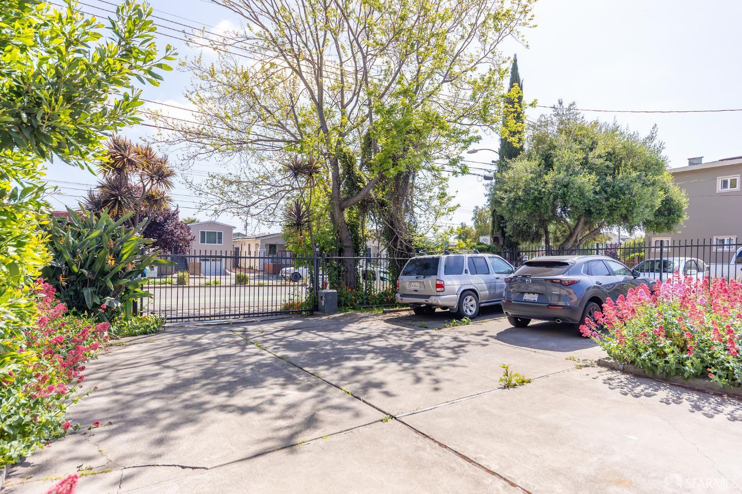 Detail Gallery Image 24 of 36 For 906 40th St a,  Emeryville,  CA 94608 - 2 Beds | 1 Baths