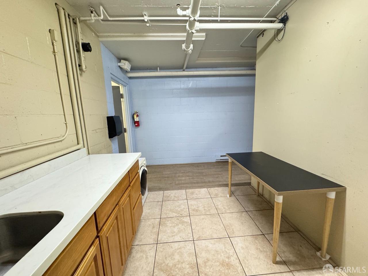 Detail Gallery Image 9 of 10 For 1734 Lombard St a,  San Francisco,  CA 94123 - – Beds | – Baths