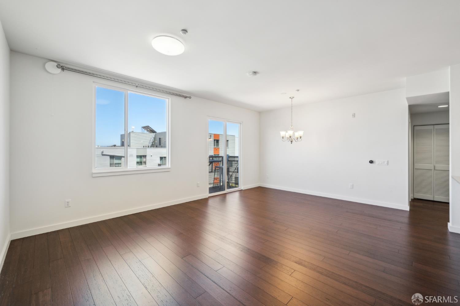 Photo #3: 425017546 Listing 
