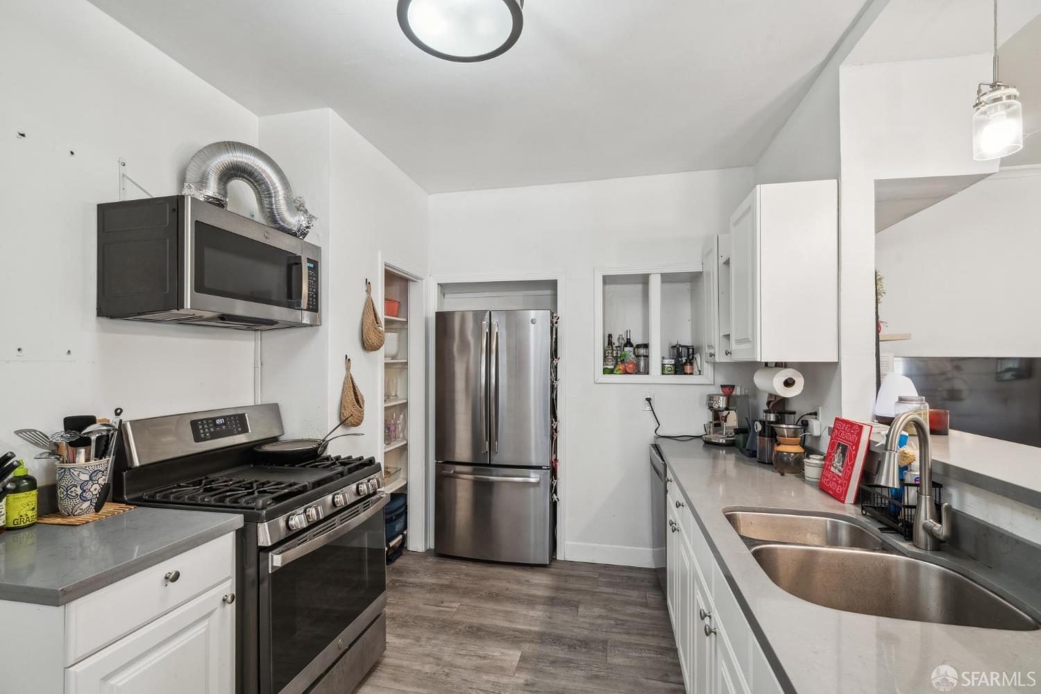 Detail Gallery Image 10 of 30 For 488 41st St, Oakland,  CA 94609 - – Beds | – Baths