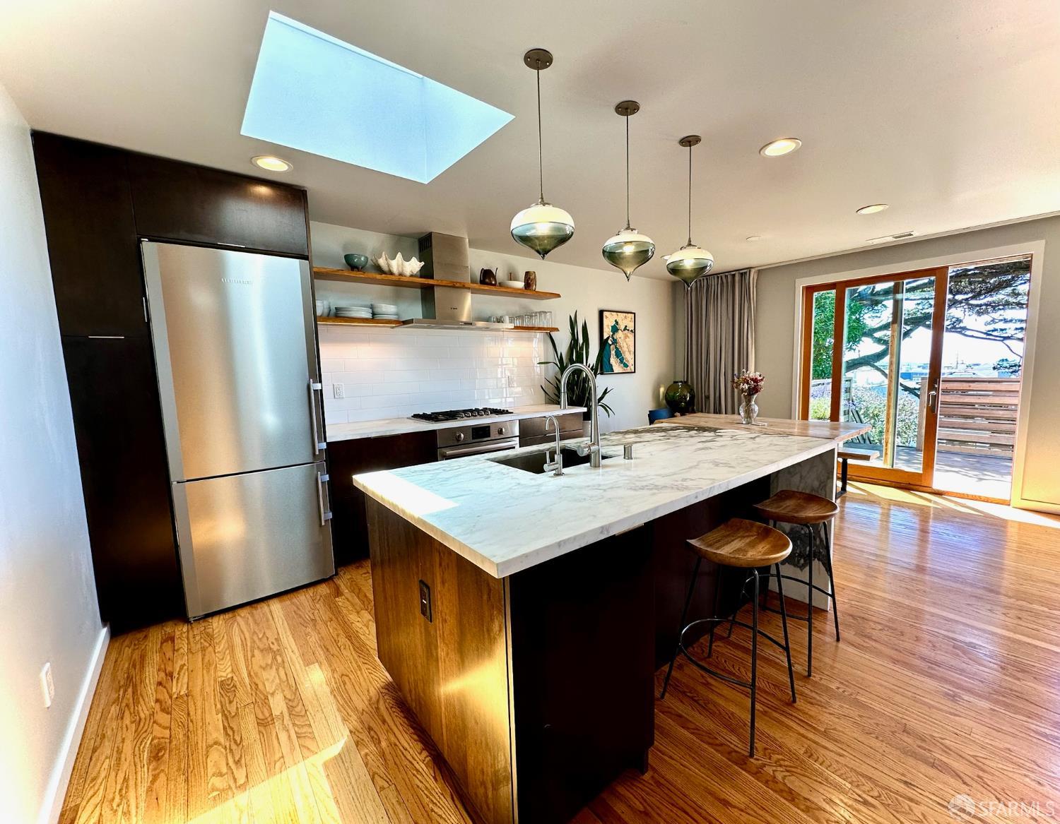 Detail Gallery Image 8 of 35 For 2543 44th Ave, San Francisco,  CA 94116 - 3 Beds | 2 Baths