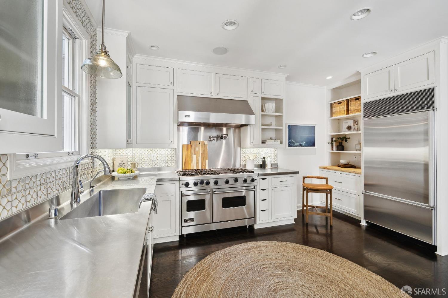 Detail Gallery Image 11 of 35 For 2111 Vallejo St, San Francisco,  CA 94123 - 3 Beds | 2/1 Baths