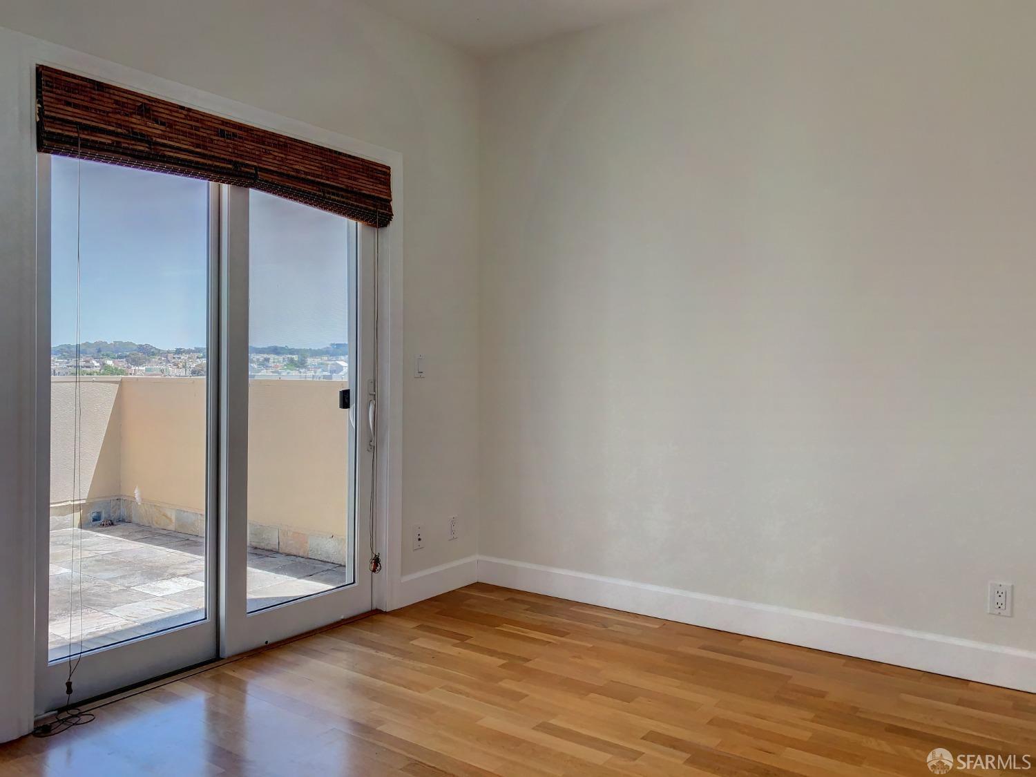 Detail Gallery Image 6 of 16 For 375 25th Ave #401,  San Francisco,  CA 94121 - 3 Beds | 2 Baths