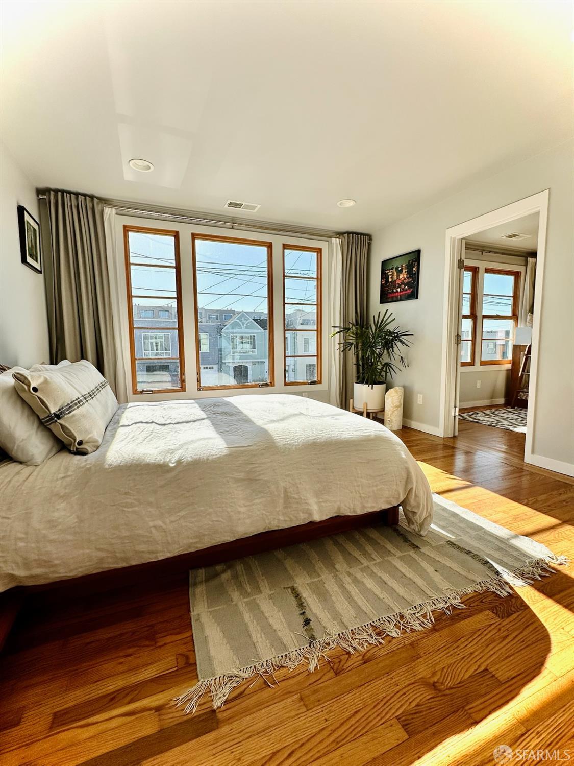 Detail Gallery Image 19 of 35 For 2543 44th Ave, San Francisco,  CA 94116 - 3 Beds | 2 Baths