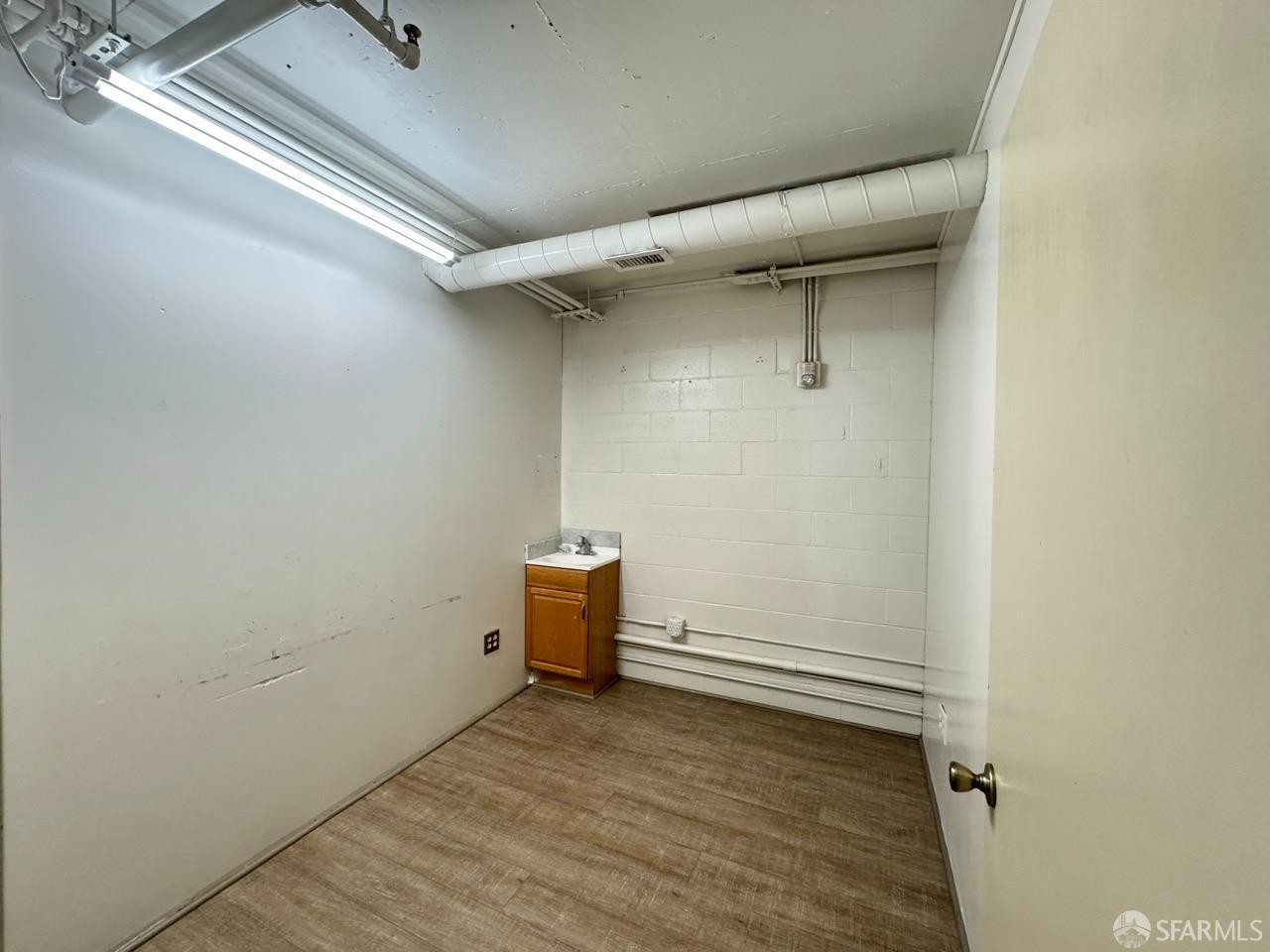 Detail Gallery Image 7 of 10 For 1734 Lombard St a,  San Francisco,  CA 94123 - – Beds | – Baths