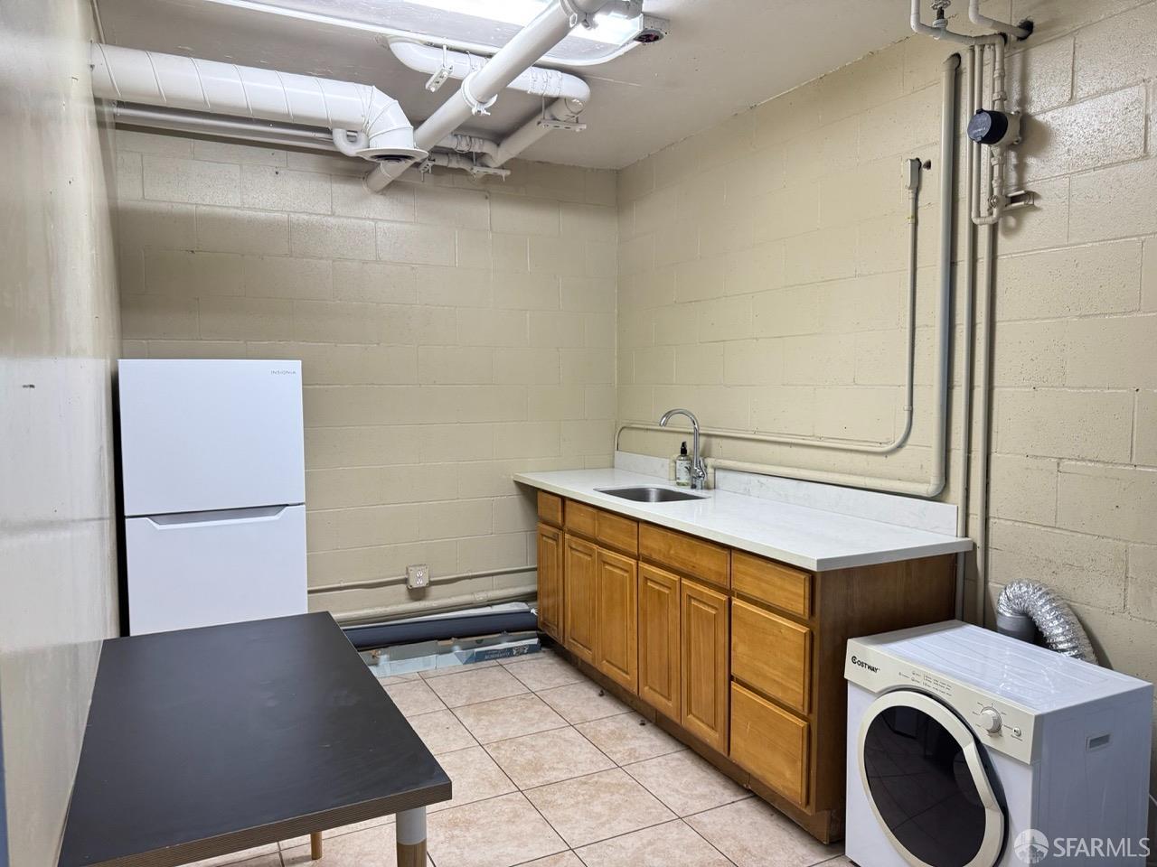 Detail Gallery Image 8 of 10 For 1734 Lombard St a,  San Francisco,  CA 94123 - – Beds | – Baths