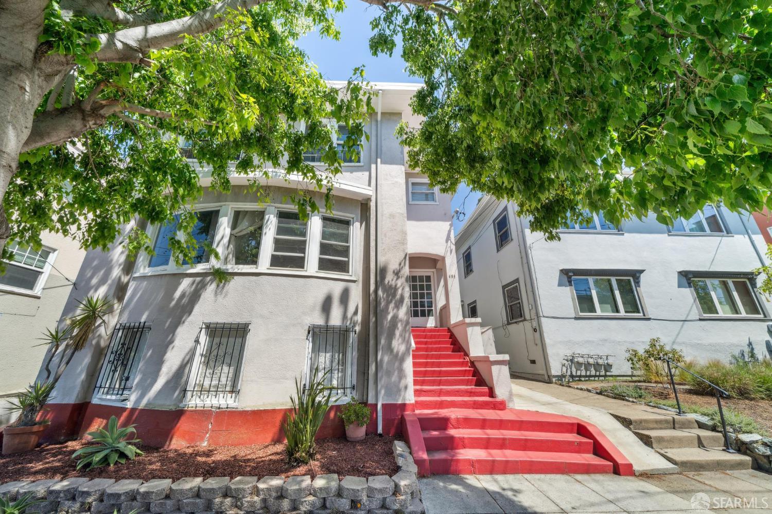 Detail Gallery Image 3 of 30 For 488 41st St, Oakland,  CA 94609 - – Beds | – Baths