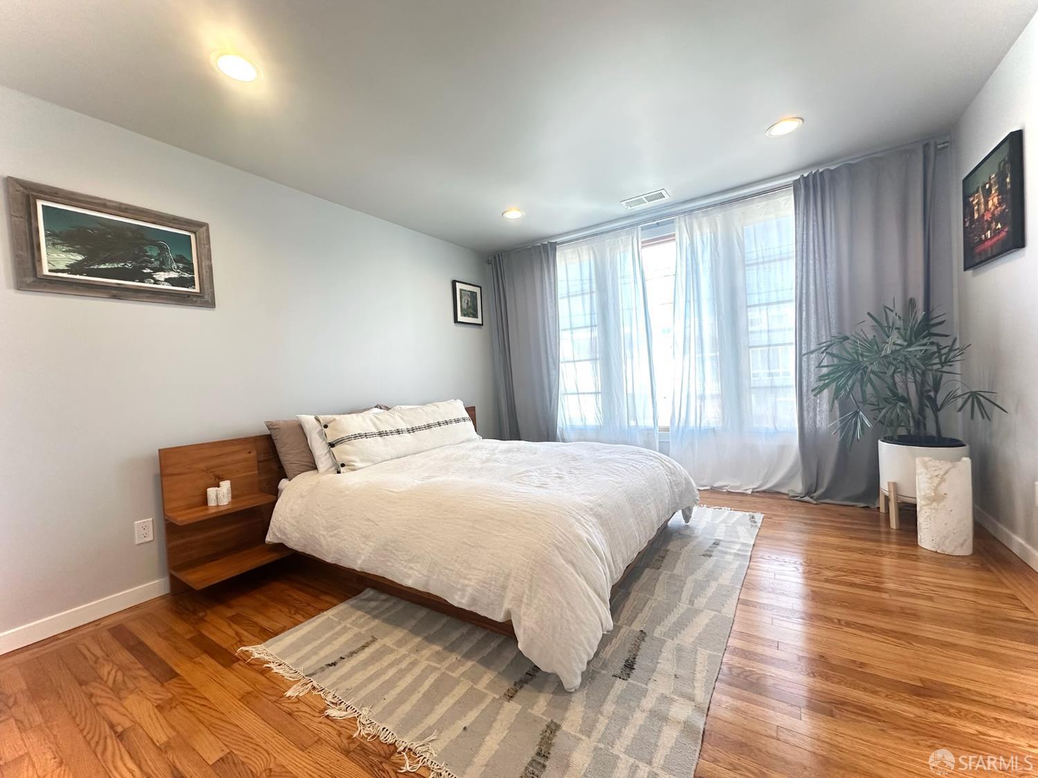 Detail Gallery Image 17 of 35 For 2543 44th Ave, San Francisco,  CA 94116 - 3 Beds | 2 Baths