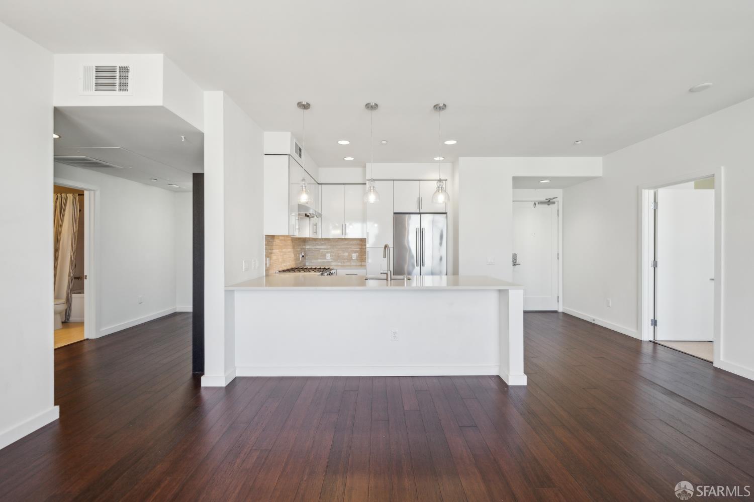 Photo #6: 425017546 Listing: Photo #6