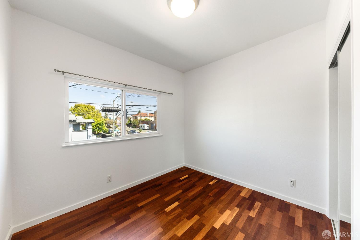 Detail Gallery Image 11 of 36 For 906 40th St a,  Emeryville,  CA 94608 - 2 Beds | 1 Baths