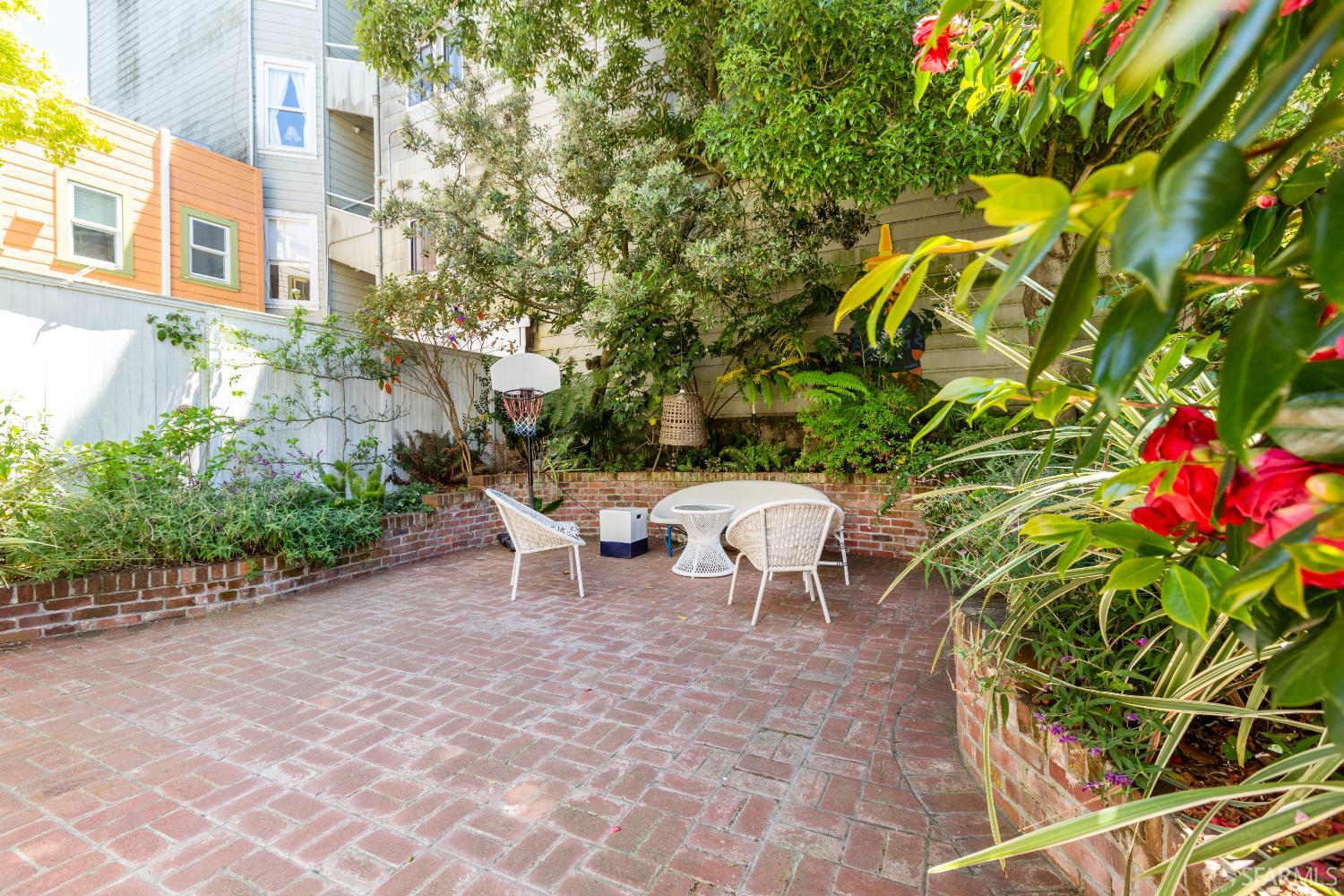 Detail Gallery Image 17 of 37 For 1315 Waller St, San Francisco,  CA 94117 - 5 Beds | 4/2 Baths