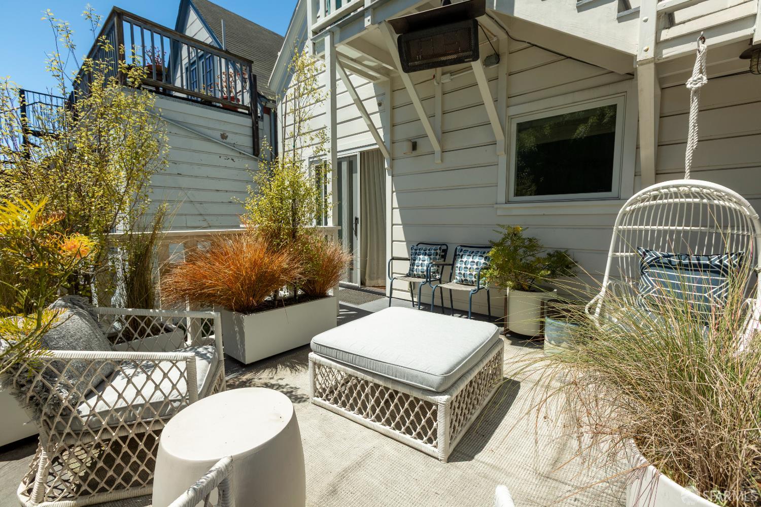 Detail Gallery Image 20 of 37 For 1315 Waller St, San Francisco,  CA 94117 - 5 Beds | 4/2 Baths