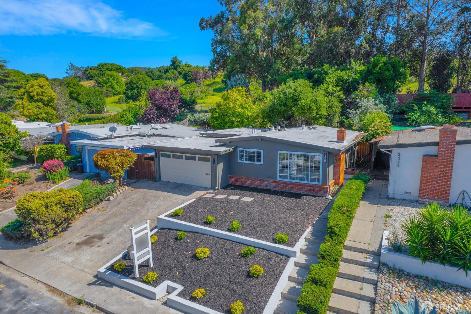 Detail Gallery Image 1 of 42 For 4330 Jana Vista Rd, El Sobrante,  CA 94803 - 3 Beds | 2 Baths