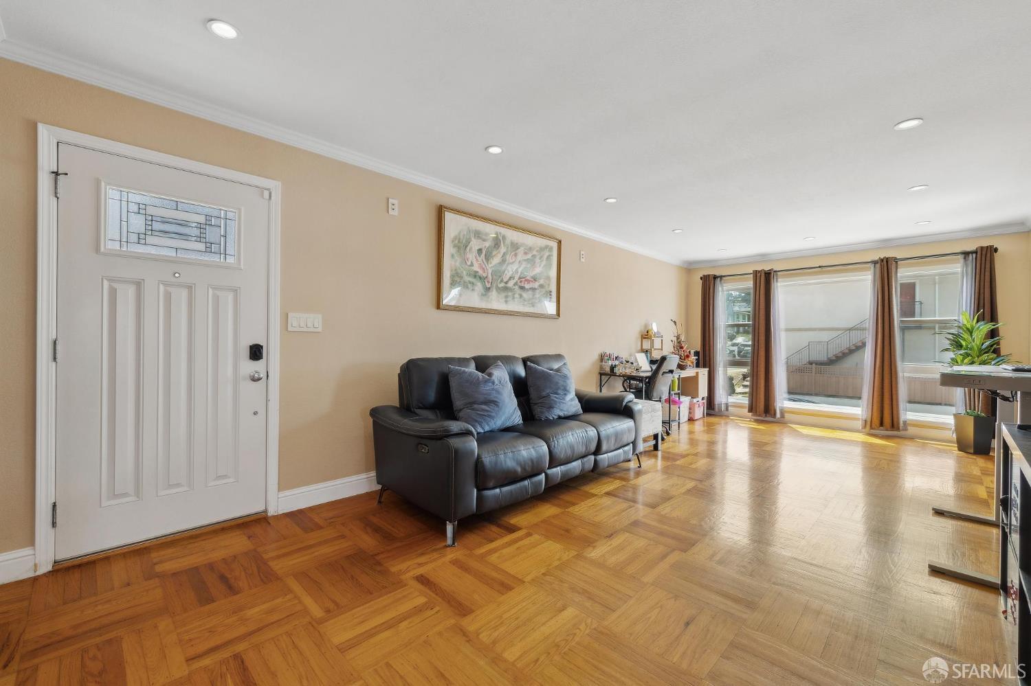Detail Gallery Image 5 of 46 For 67 Castillejo Dr, Daly City,  CA 94015 - 4 Beds | 3 Baths