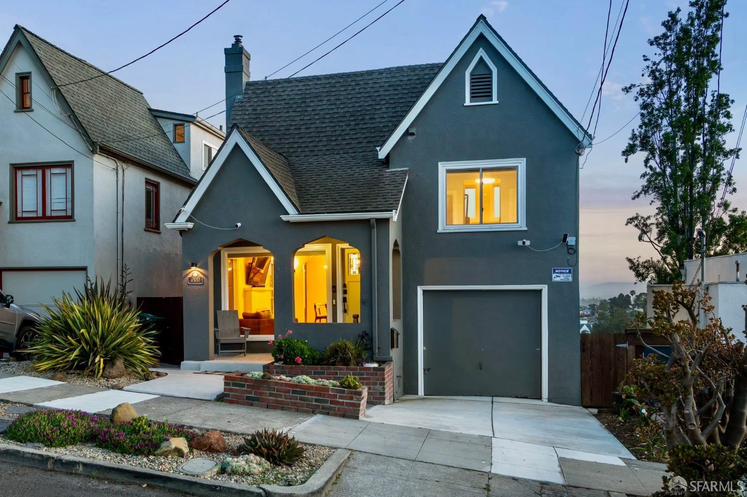 Detail Gallery Image 1 of 53 For 4551 Fairbairn Ave, Oakland,  CA 94619 - 4 Beds | 3 Baths