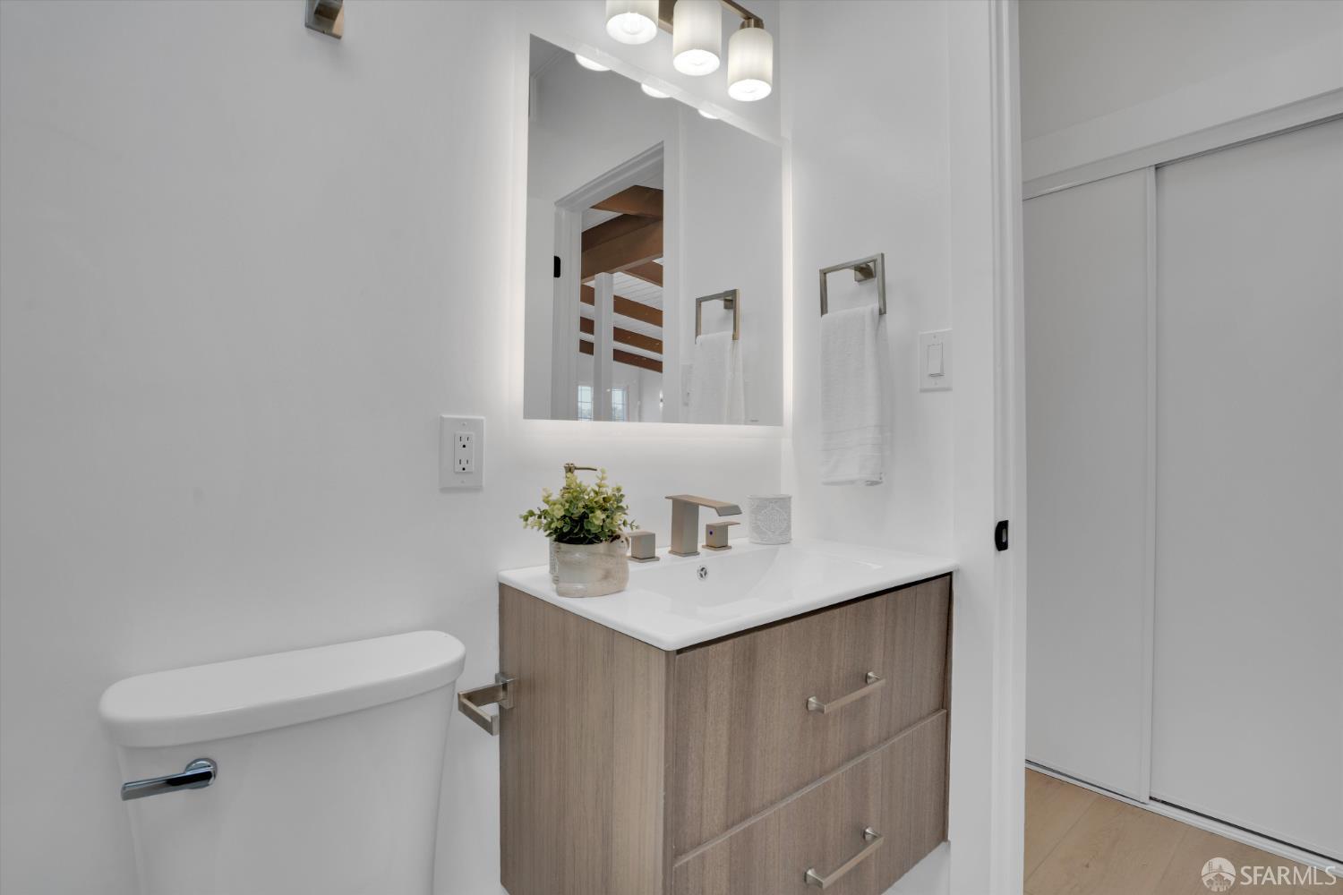 Detail Gallery Image 28 of 42 For 4330 Jana Vista Rd, El Sobrante,  CA 94803 - 3 Beds | 2 Baths