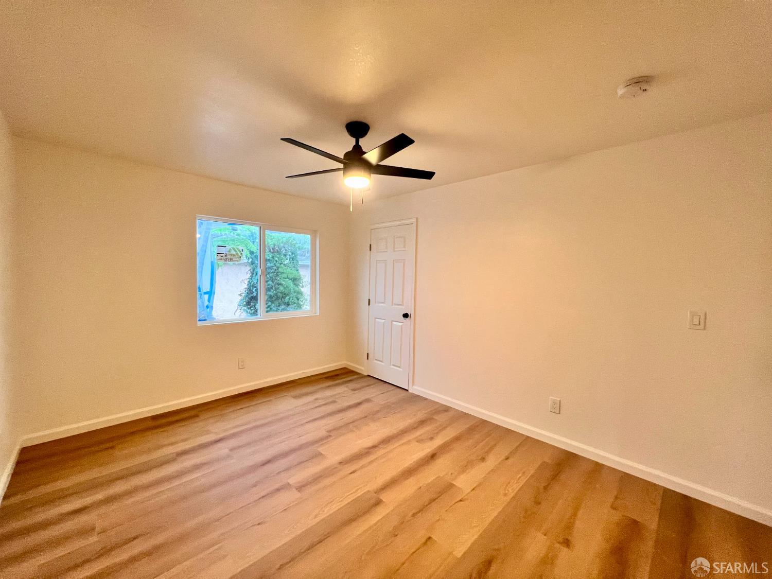 Detail Gallery Image 10 of 25 For 942 41st St, Oakland,  CA 94608 - – Beds | – Baths