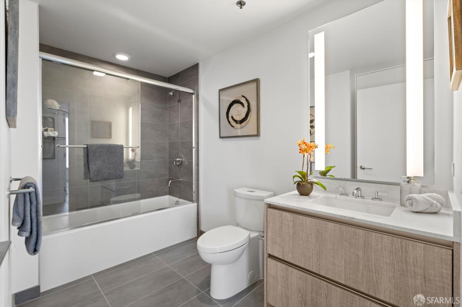 Detail Gallery Image 23 of 58 For 201 Folsom St 25f,  San Francisco,  CA 94105 - 2 Beds | 2 Baths