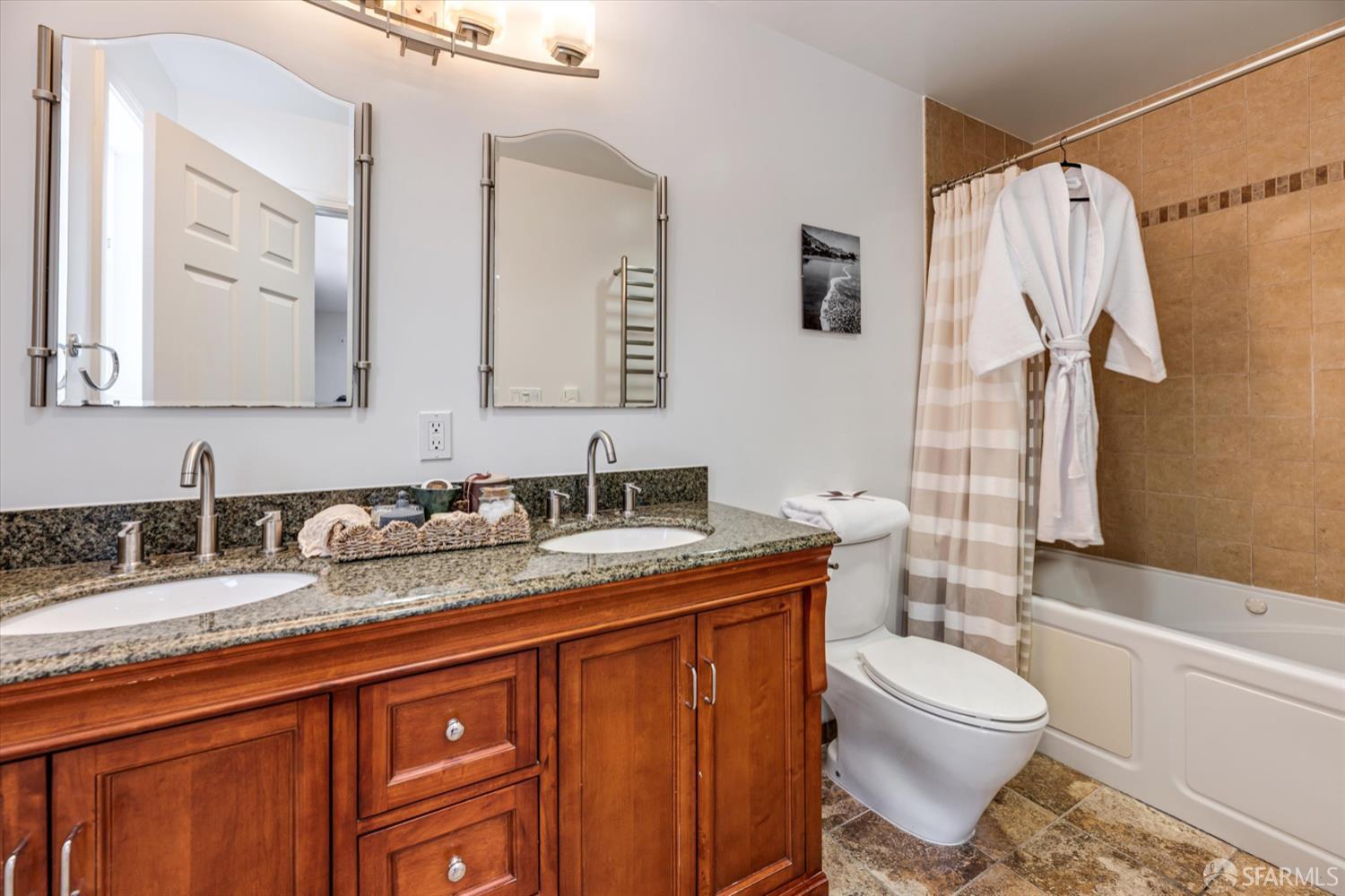 Detail Gallery Image 11 of 45 For 415 Ralston St, San Francisco,  CA 94132 - 3 Beds | 2 Baths