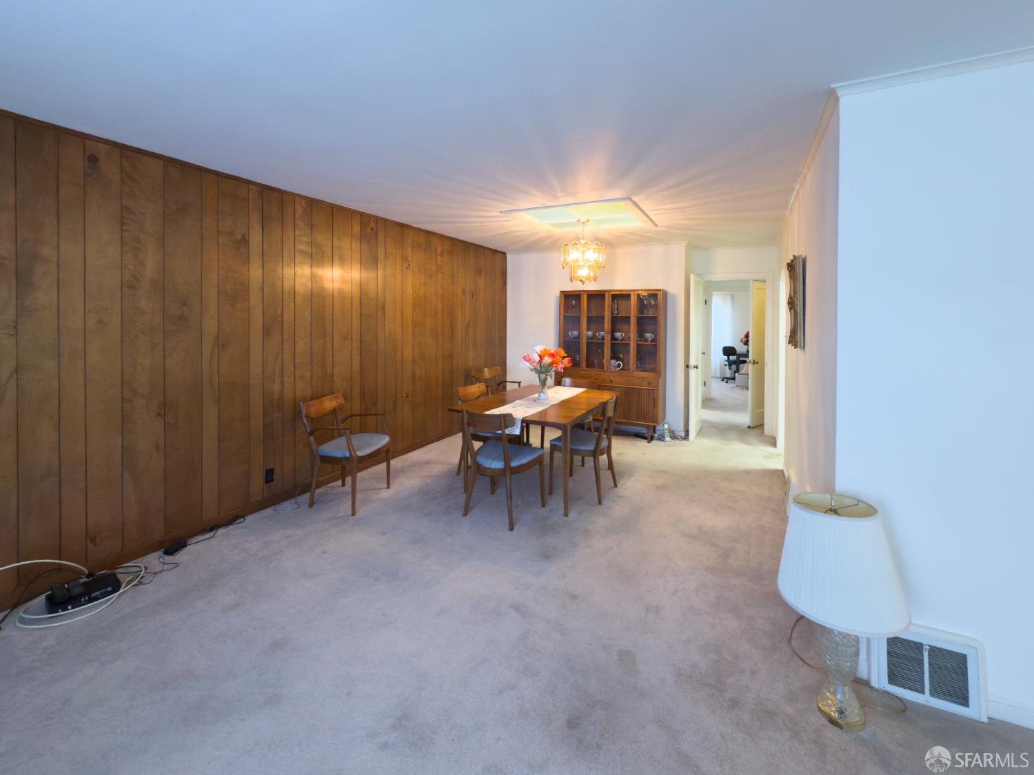 Detail Gallery Image 4 of 33 For 270 Arleta Ave, San Francisco,  CA 94134 - 2 Beds | 1/1 Baths