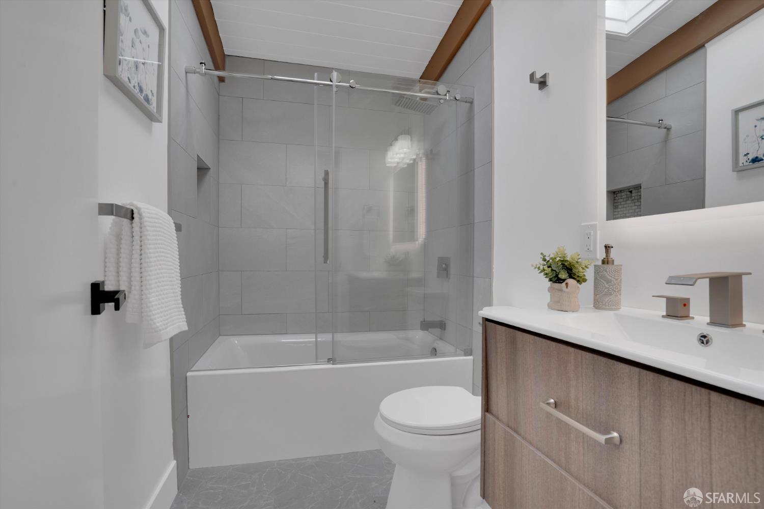 Detail Gallery Image 27 of 42 For 4330 Jana Vista Rd, El Sobrante,  CA 94803 - 3 Beds | 2 Baths
