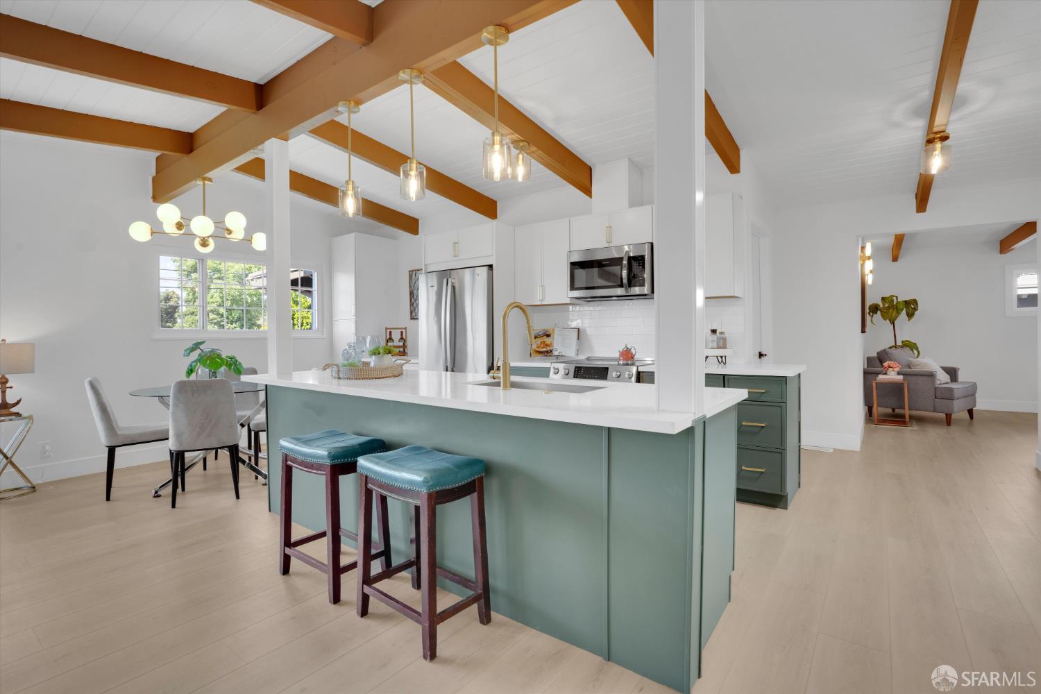 Detail Gallery Image 14 of 42 For 4330 Jana Vista Rd, El Sobrante,  CA 94803 - 3 Beds | 2 Baths