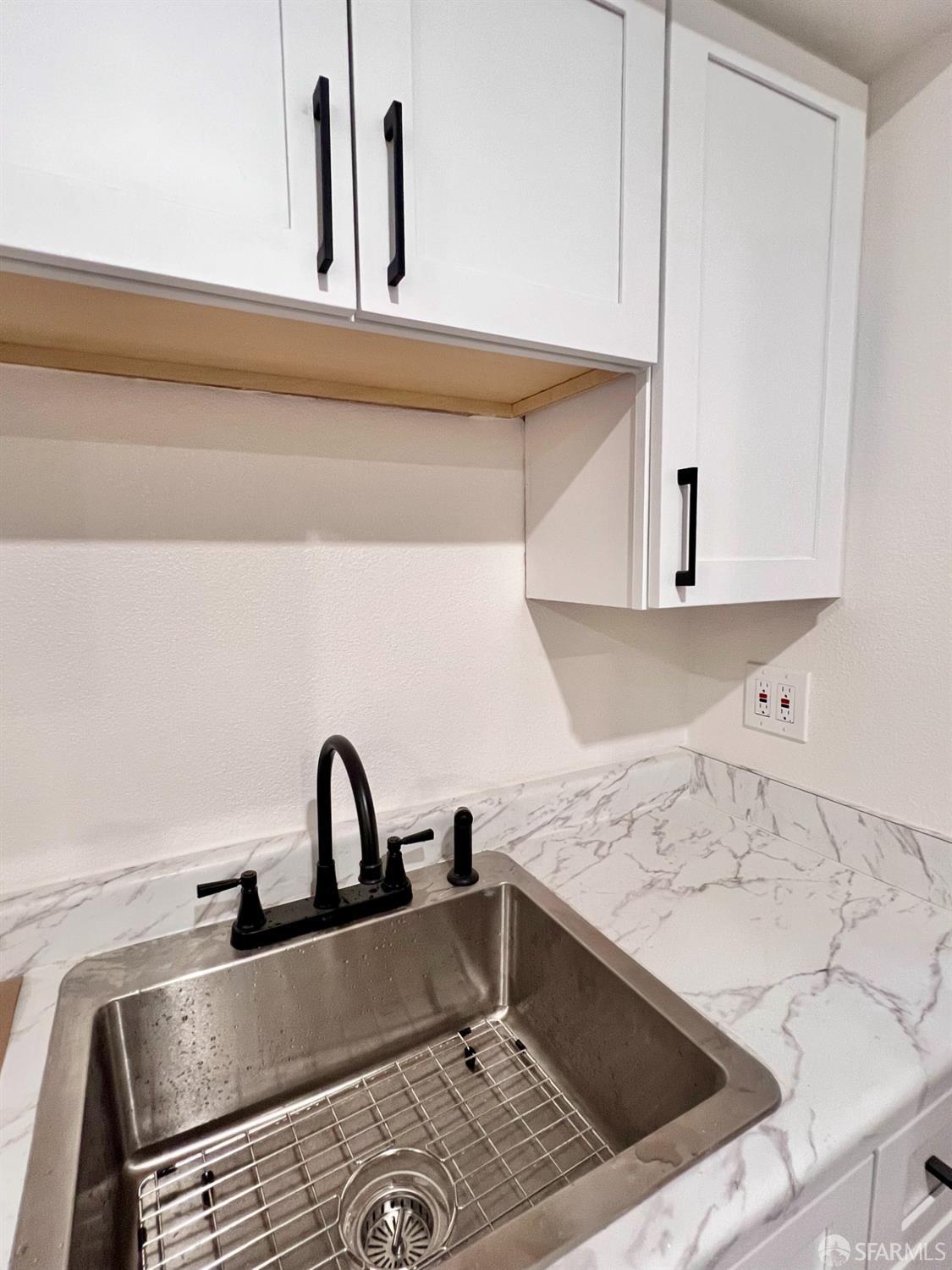 Detail Gallery Image 16 of 25 For 942 41st St, Oakland,  CA 94608 - – Beds | – Baths