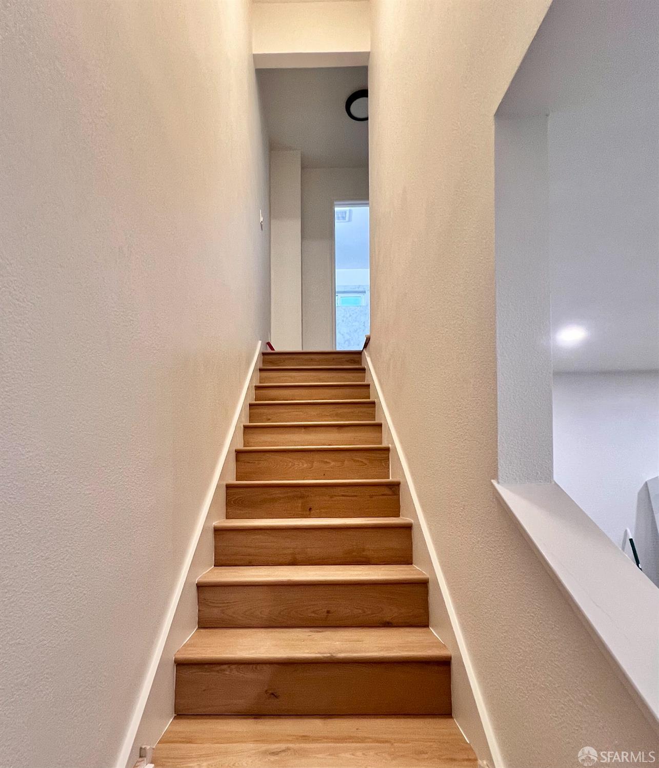 Detail Gallery Image 7 of 25 For 942 41st St, Oakland,  CA 94608 - – Beds | – Baths