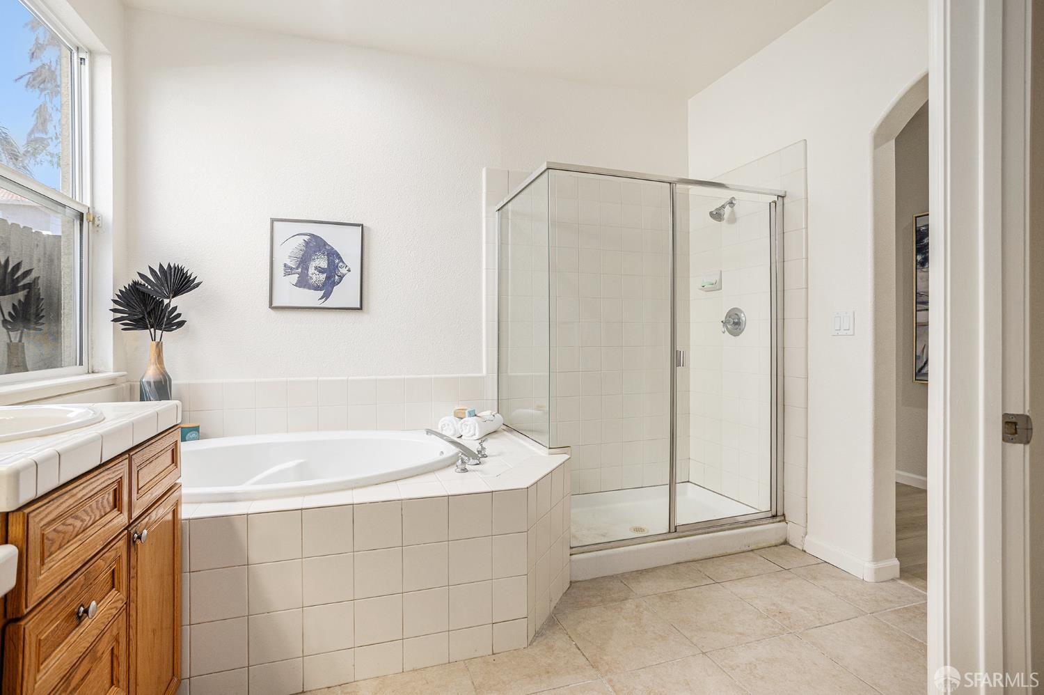 Detail Gallery Image 24 of 44 For 1845 Kern Mountain Way, Antioch,  CA 94531 - 5 Beds | 2/1 Baths