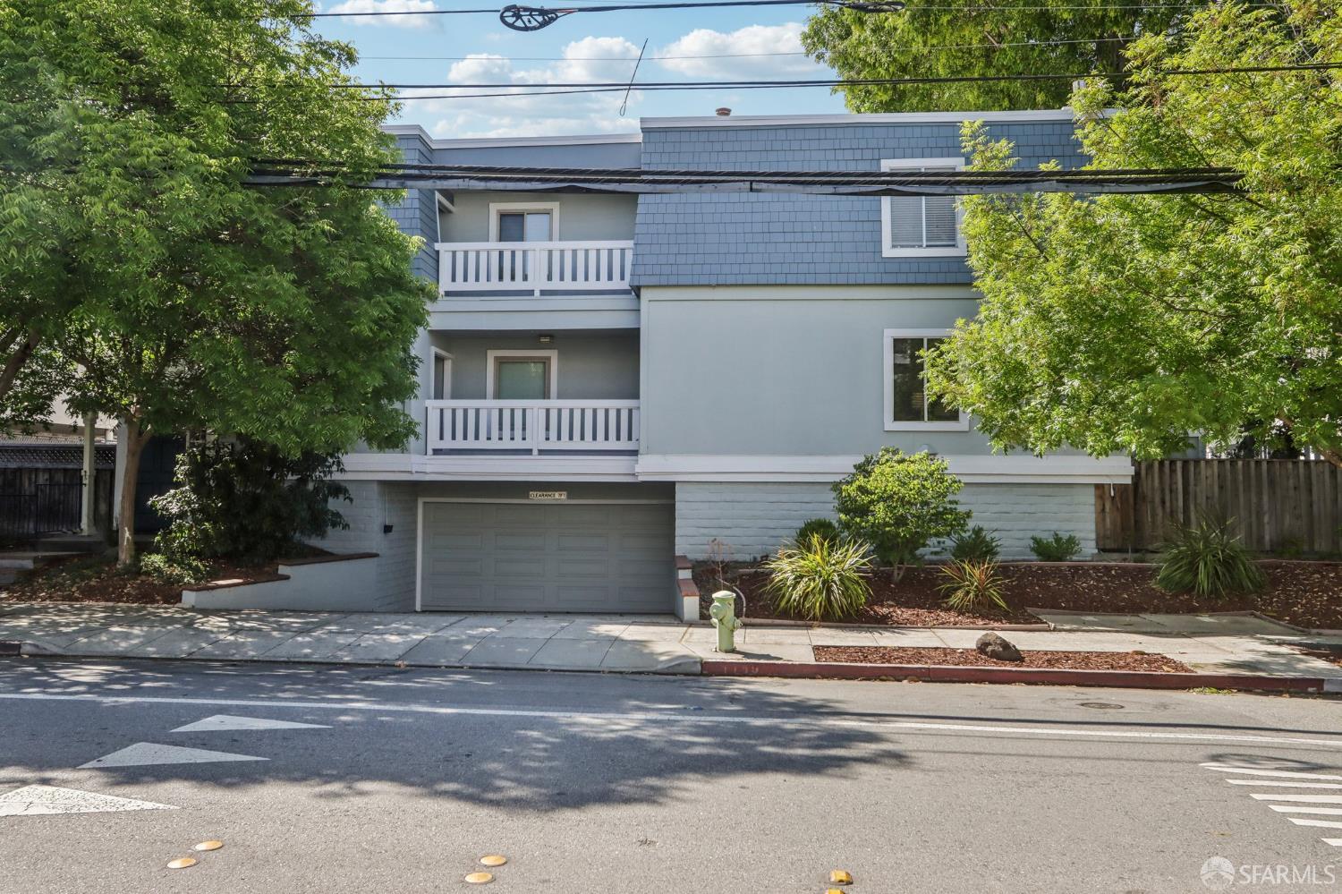 Detail Gallery Image 1 of 35 For 1140 Whipple Ave #21,  Redwood City,  CA 94062 - 2 Beds | 1 Baths