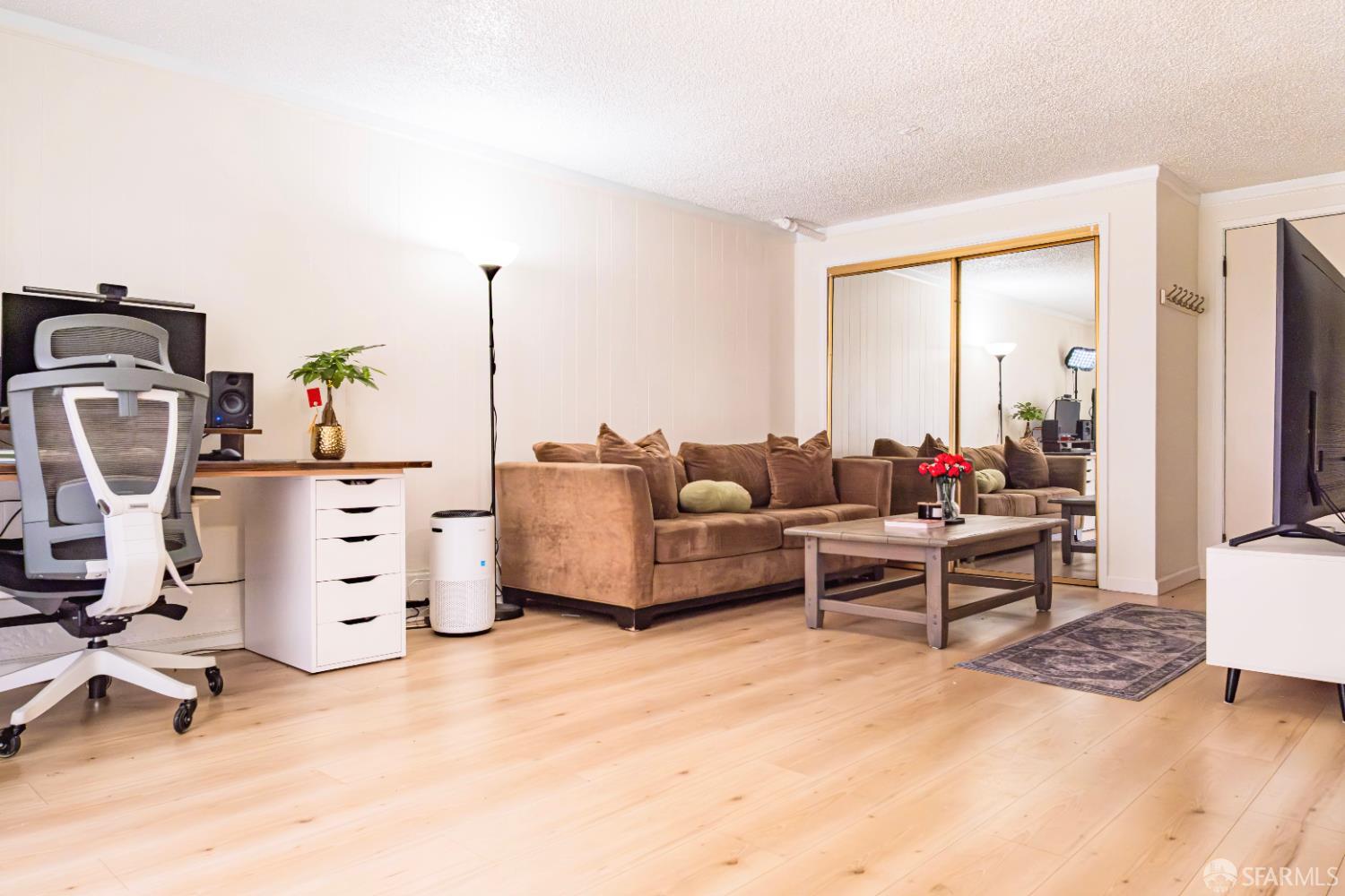 Detail Gallery Image 7 of 12 For 35 Admiral Ave, San Francisco,  CA 94112 - 2 Beds | 1/1 Baths