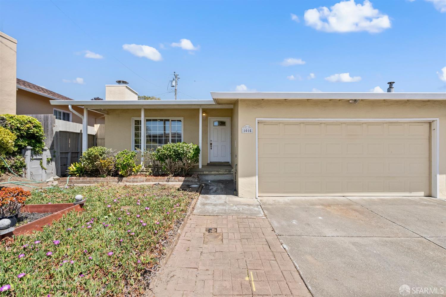 Detail Gallery Image 3 of 24 For 1015 Sunnyside Dr, South San Francisco,  CA 94080 - 3 Beds | 2 Baths