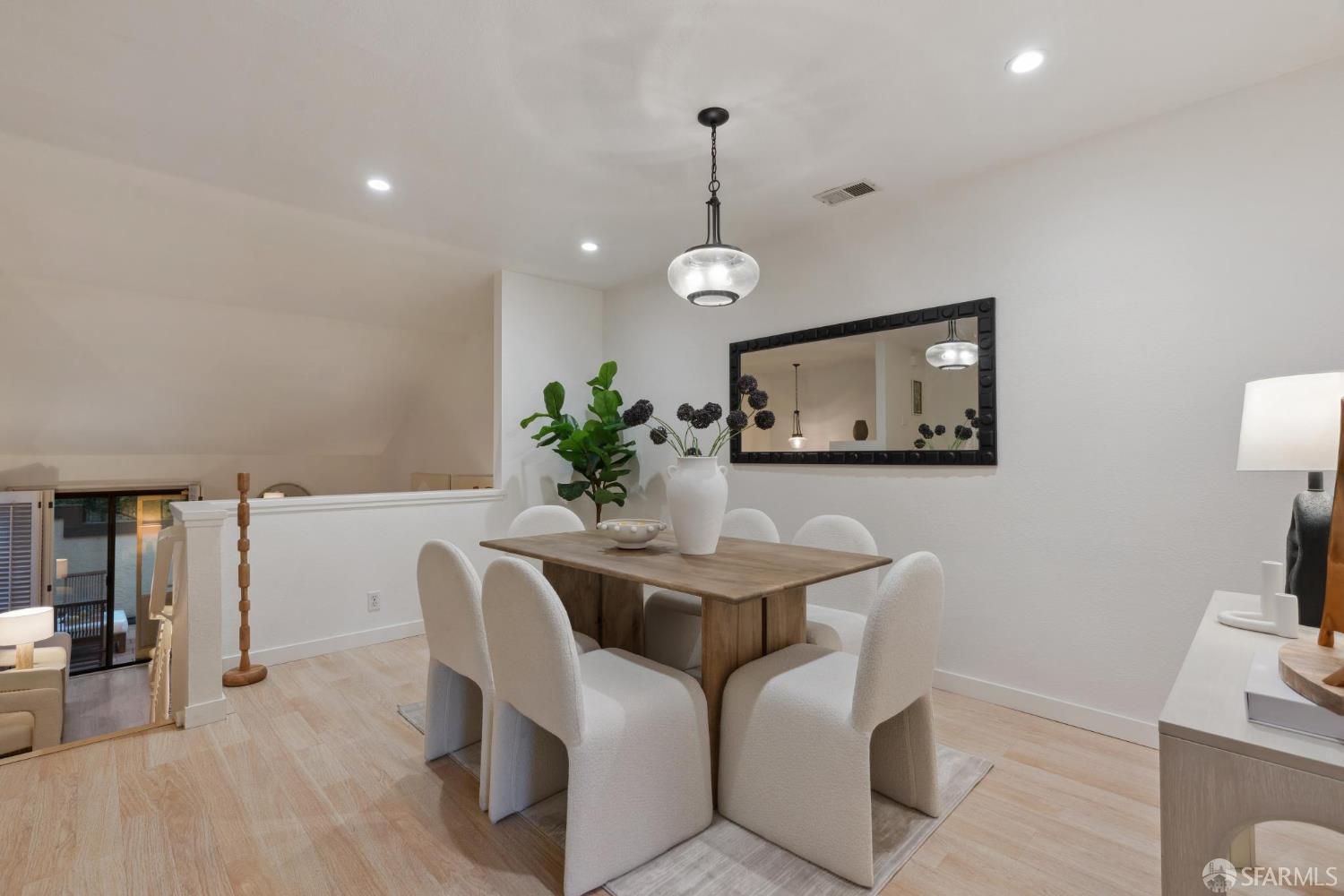Detail Gallery Image 7 of 36 For 539 Pimlico Ct, Walnut Creek,  CA 94597 - 2 Beds | 2/1 Baths